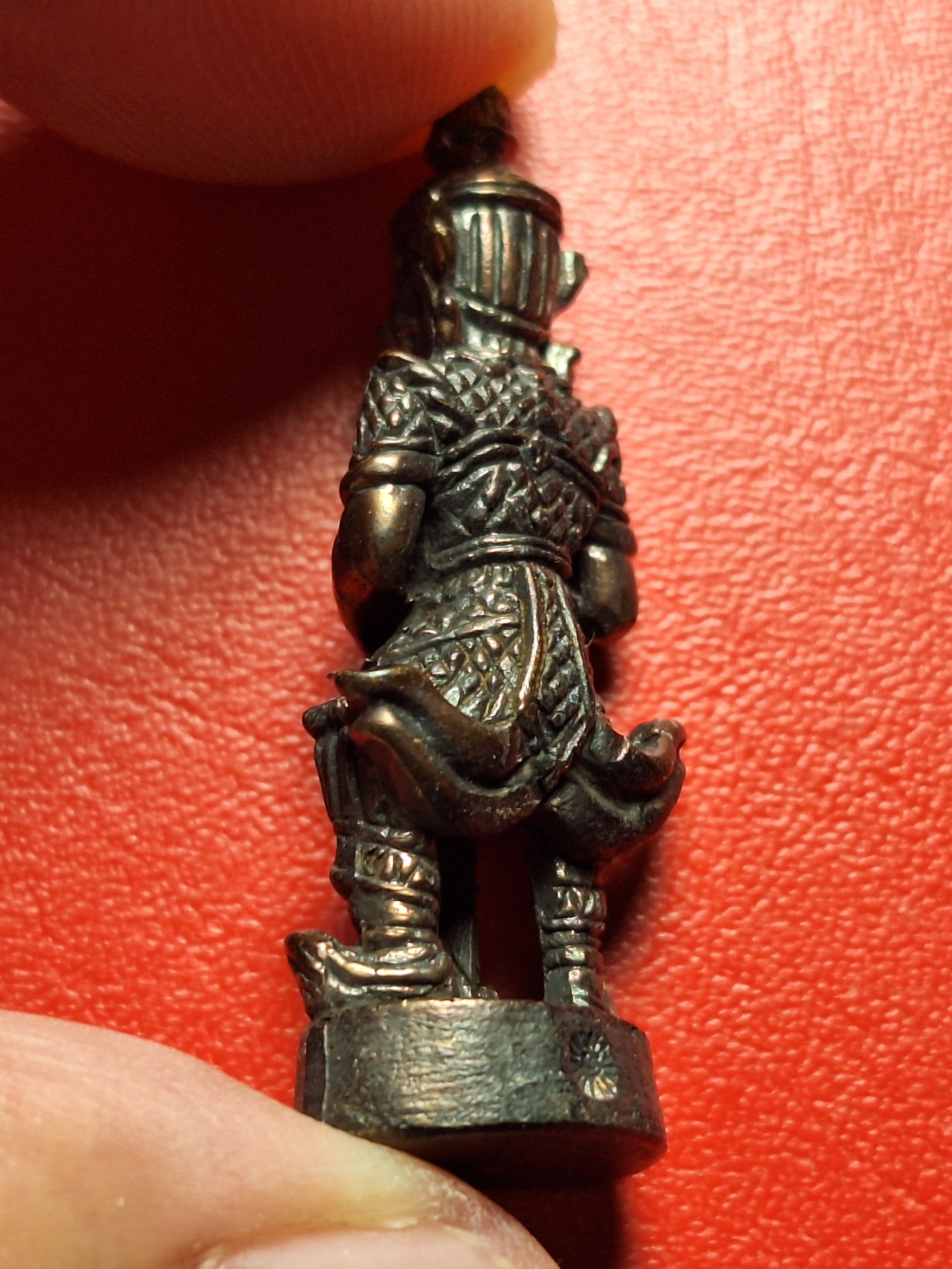 หลวงปู่หมุน วัดบ้านจาน จ.ศรีสะเกษ ปี๒๕๓๙ ท้าวเวสสุวรรณ เนื้อทองแดงรมดำ(องค์ที่1)