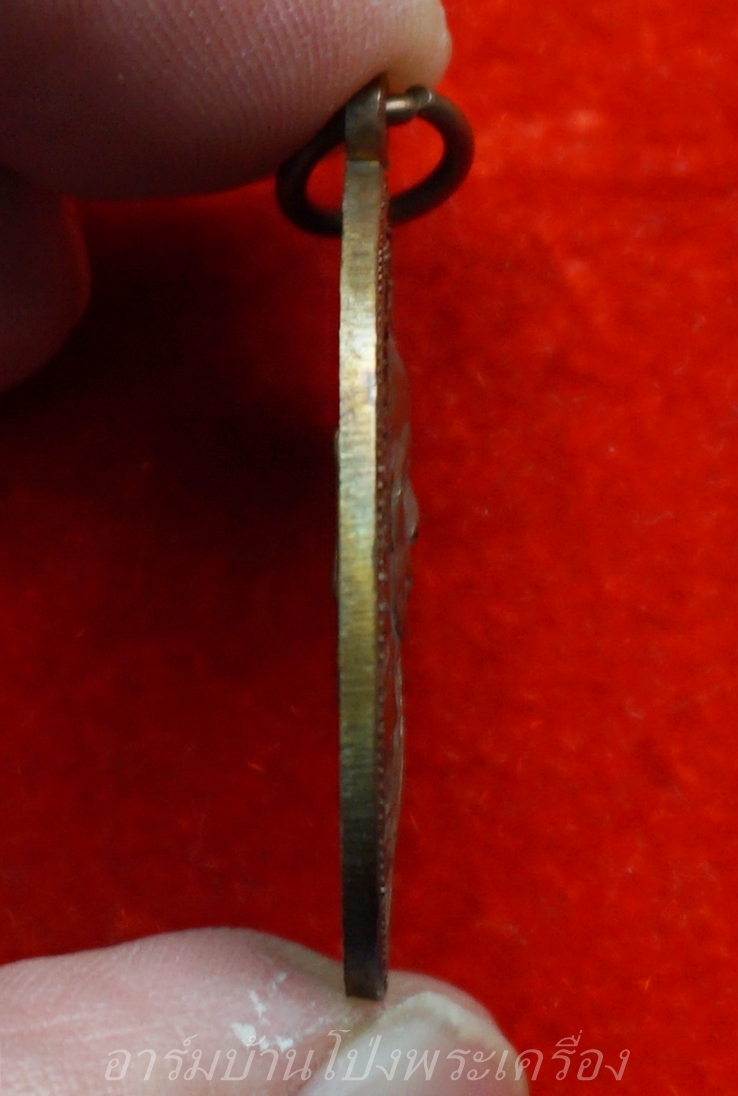 หลวงพ่อปล้อง วัดหลุมดิน ปี๒๕๑๘ เนื้อทองแดงผิวไฟ(องค์ที่4)