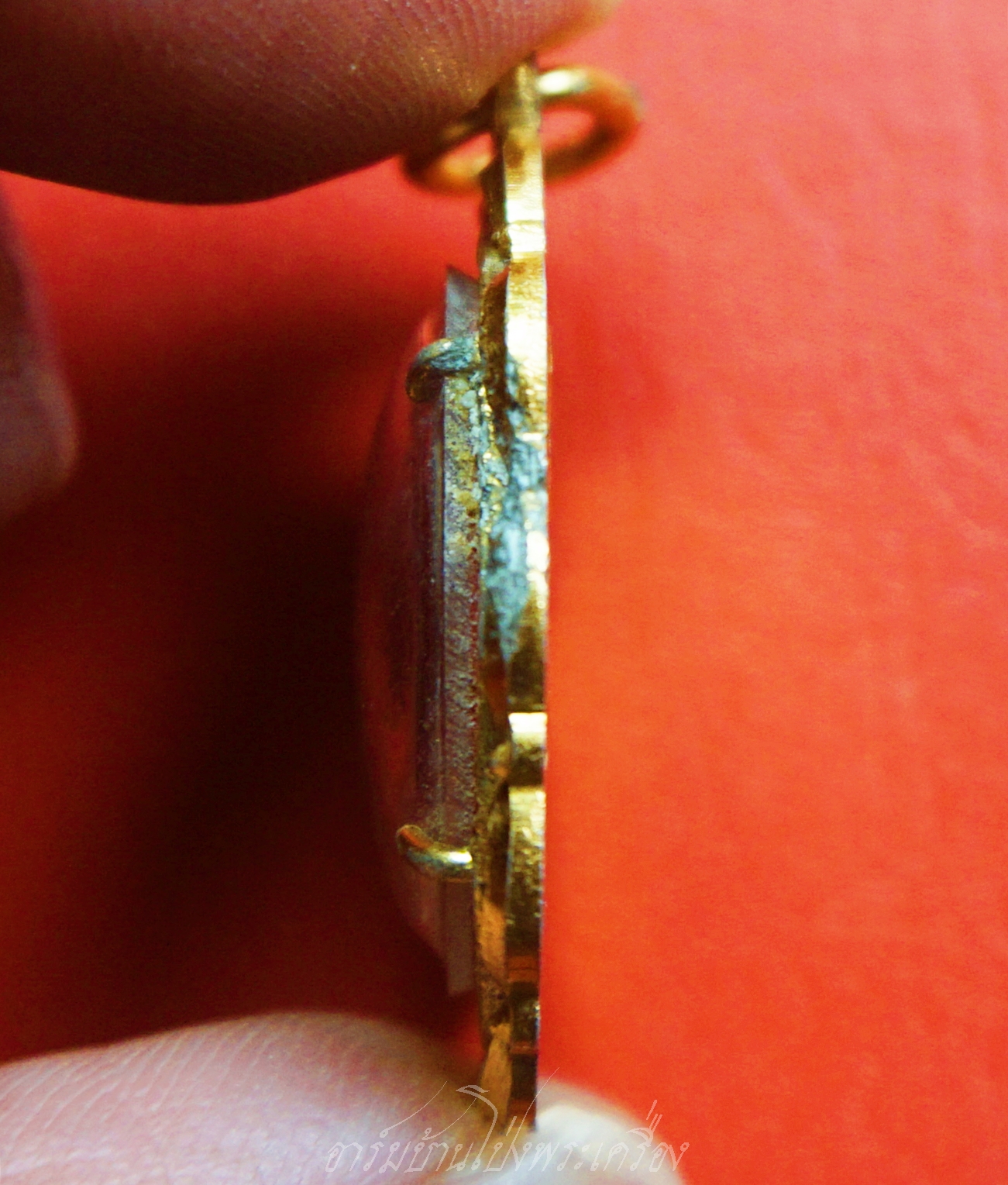 หลวงพ่อขอม วัดไผ่โรงวัว ล๊อกเก็ท แมงกะบี้(องค์ที่1)