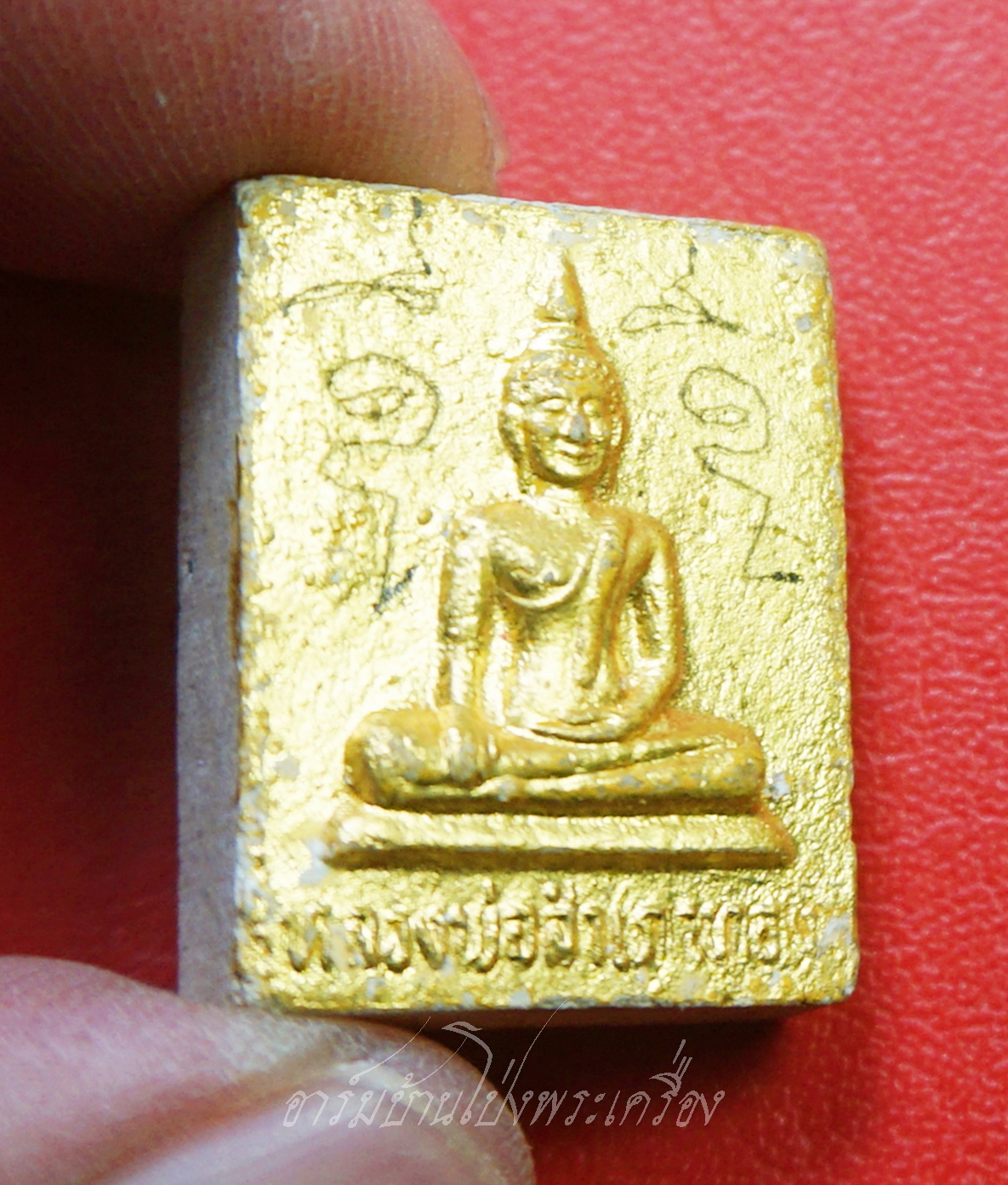 หลวงพ่อสำเภาทอง วัดเนกขัมมาราม ด้านหน้าทาทอง มีจารดินสอ เนื้อผง(องค์ที่1)