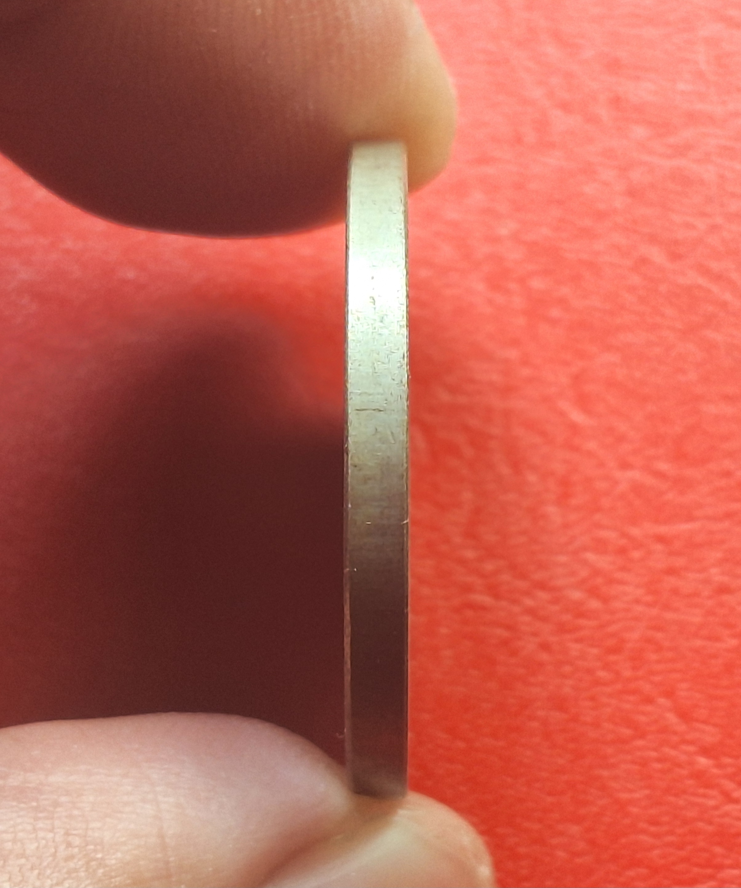 หลวงพ่อพุธ วัดป่าสาลวัน จ.นครราชสีมา อายุครบ๗๕ปี ปี๒๕๒๓๙ บล๊อกกษาปณ์ เนื้ออัลปาก้า(องค์ที่1)