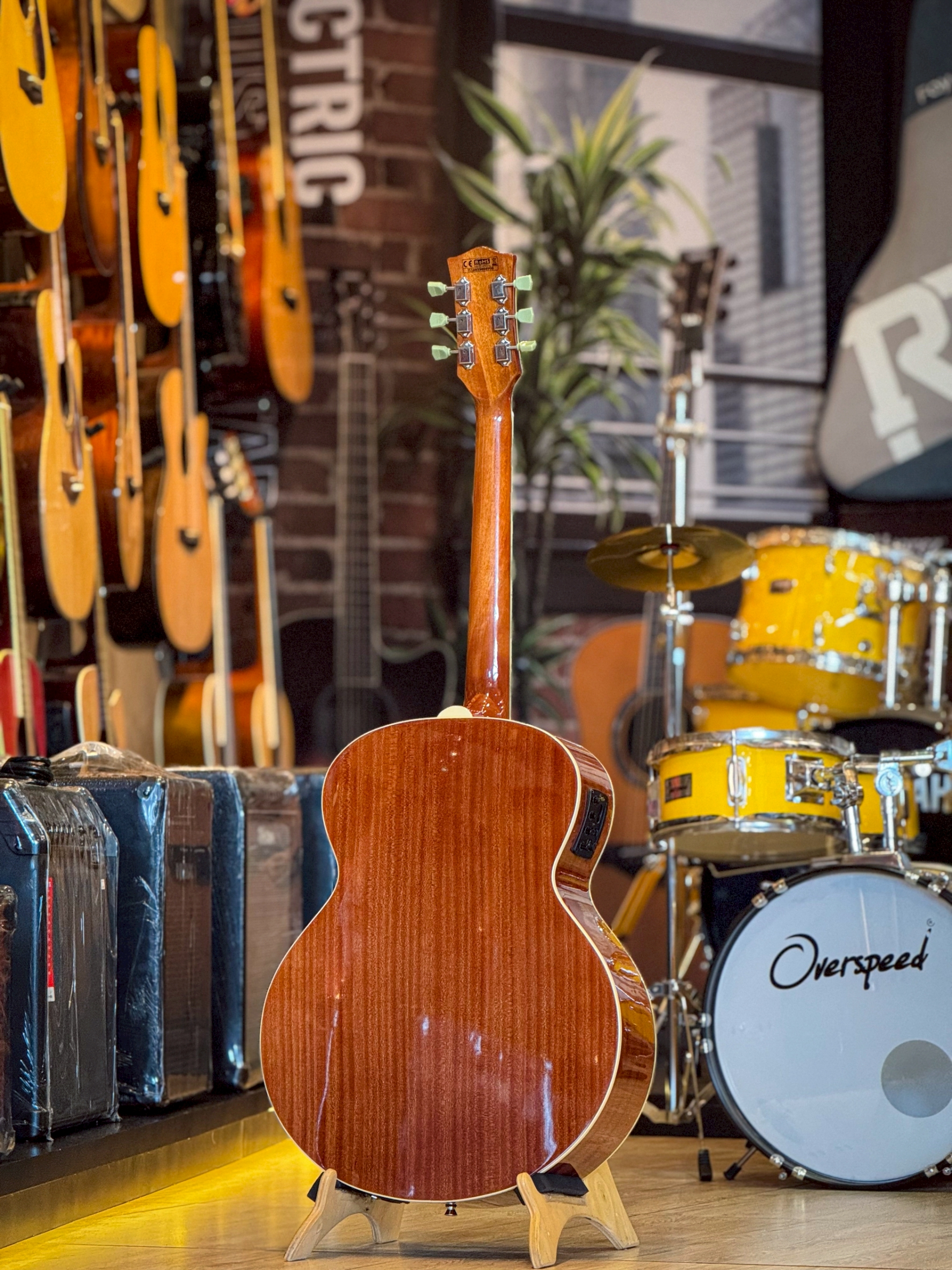 กีตาร์โปร่งไฟฟ้า Gusta JG10E II ขนาดจัมโบ้ 42 นิ้ว เสียง กังวาน หางเสียงยาว ภาคไฟฟ้า Gusta GT-18