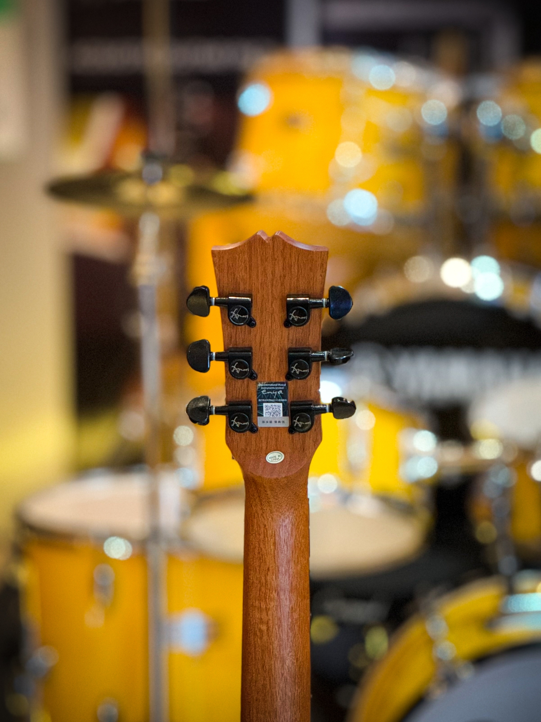 Amari AM-Mini 36 กีต้าร์โปร่งไฟฟ้า ทรงแบบ Taylor Mini เล่นง่าย เคลือบด้านโชว์ลายไม้ แถมฟรี กระเป๋า