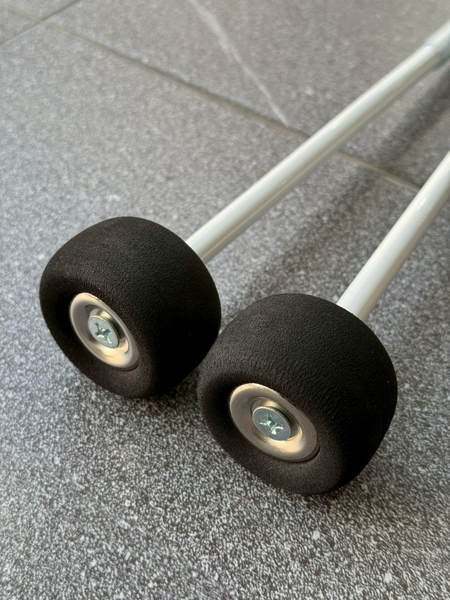 ไม้ตีกลองใหญ่ ด้ามเหล็ก (ส่งจากไทย) วัสดุแข็งแรง ไม้กลองพาเหรด คู่/เดียว