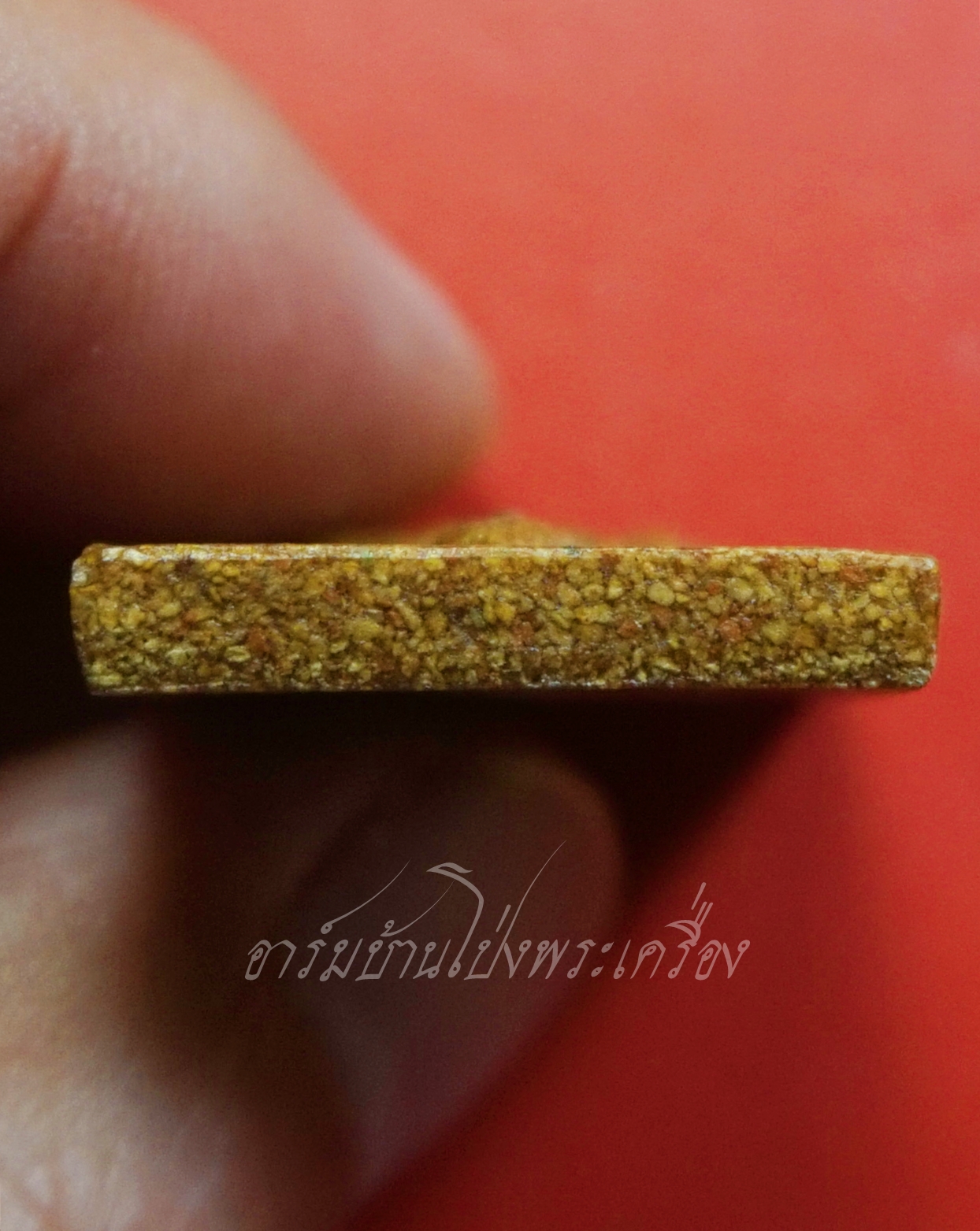 หลวงพ่อโต วัดพนัญเชิง จ.อยุธยา รุ่นมหาลาภ ปี๒๕๓๘ เนื้อกระเบื้องหลังคาโบสถ์(องค์ที่1)