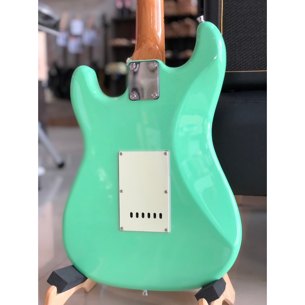 กีต้าร์ไฟฟ้า Smiger รุ่น G2-PRO ปิ๊กอัพ HSS สีเขียว คอเมเปิ้ลเผา งานไม้สวย ทัชชิ่งจับง่าย เล่นได้หลายแนว +ประกันศูนย์