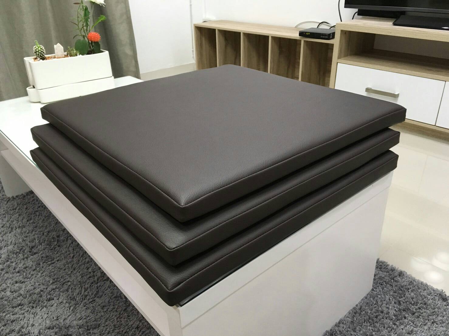 เบาะรองนั่งสมาธิ หนังเทียม 60x60 cm หนา 1 นิ้ว