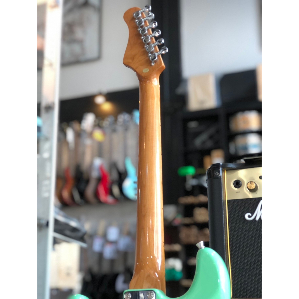 กีต้าร์ไฟฟ้า Smiger รุ่น G2-PRO ปิ๊กอัพ HSS สีเขียว คอเมเปิ้ลเผา งานไม้สวย ทัชชิ่งจับง่าย เล่นได้หลายแนว +ประกันศูนย์