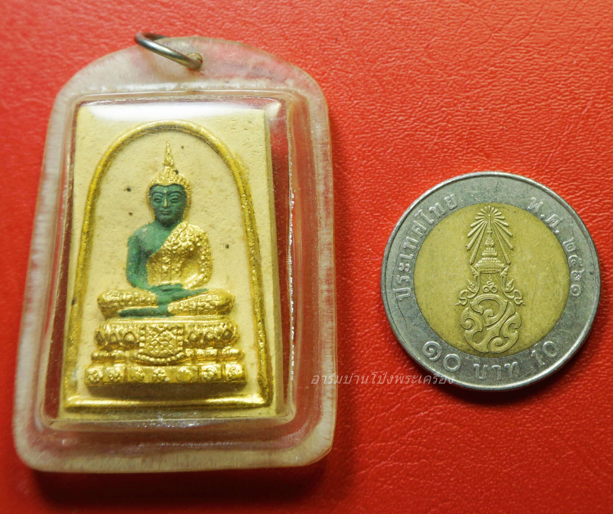 พระแก้วมรกต หลวงพ่อเล็ก วัดป่าไก่ รุ่นแรก เนื้อผง หลังยันต์ห้า เลี่ยมเดิม(องค์ที่2)