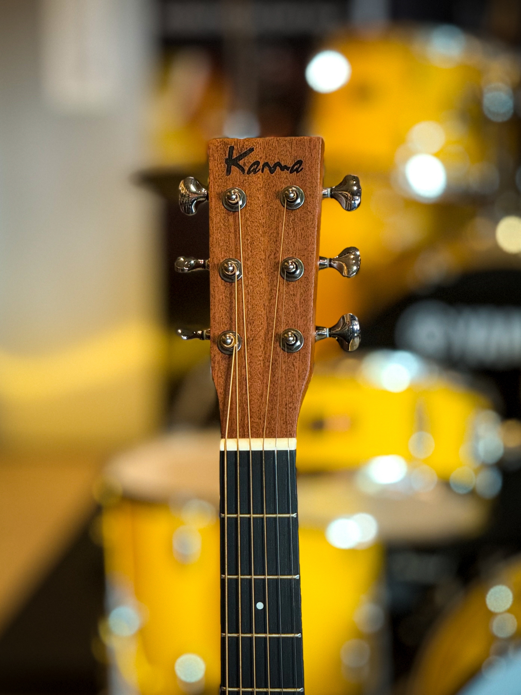 กีต้าร์โปร่ง Kama K4114C โปร่งไฟฟ้า 41 นิ้ว สีไม้เข้ม เสียงกังวาล เสียงใส ฟรี กระเป๋า ปิ๊ก4 ใบคอร์ด