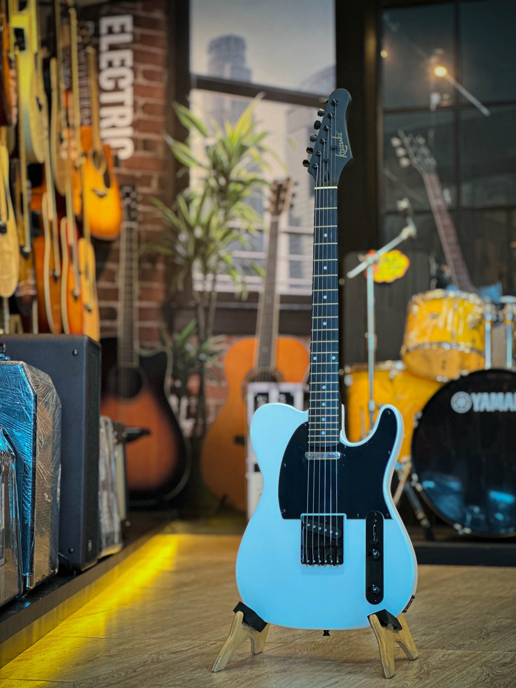 Kazuki กีต้าร์ไฟฟ้า (สีขาว) Newcomer ทรง Tele Satin รุ่นใหม่ เคลือบด้าน ฟรี สายแจ็ค&ปิ๊ก2อัน - ประกันศูนย์ไทย