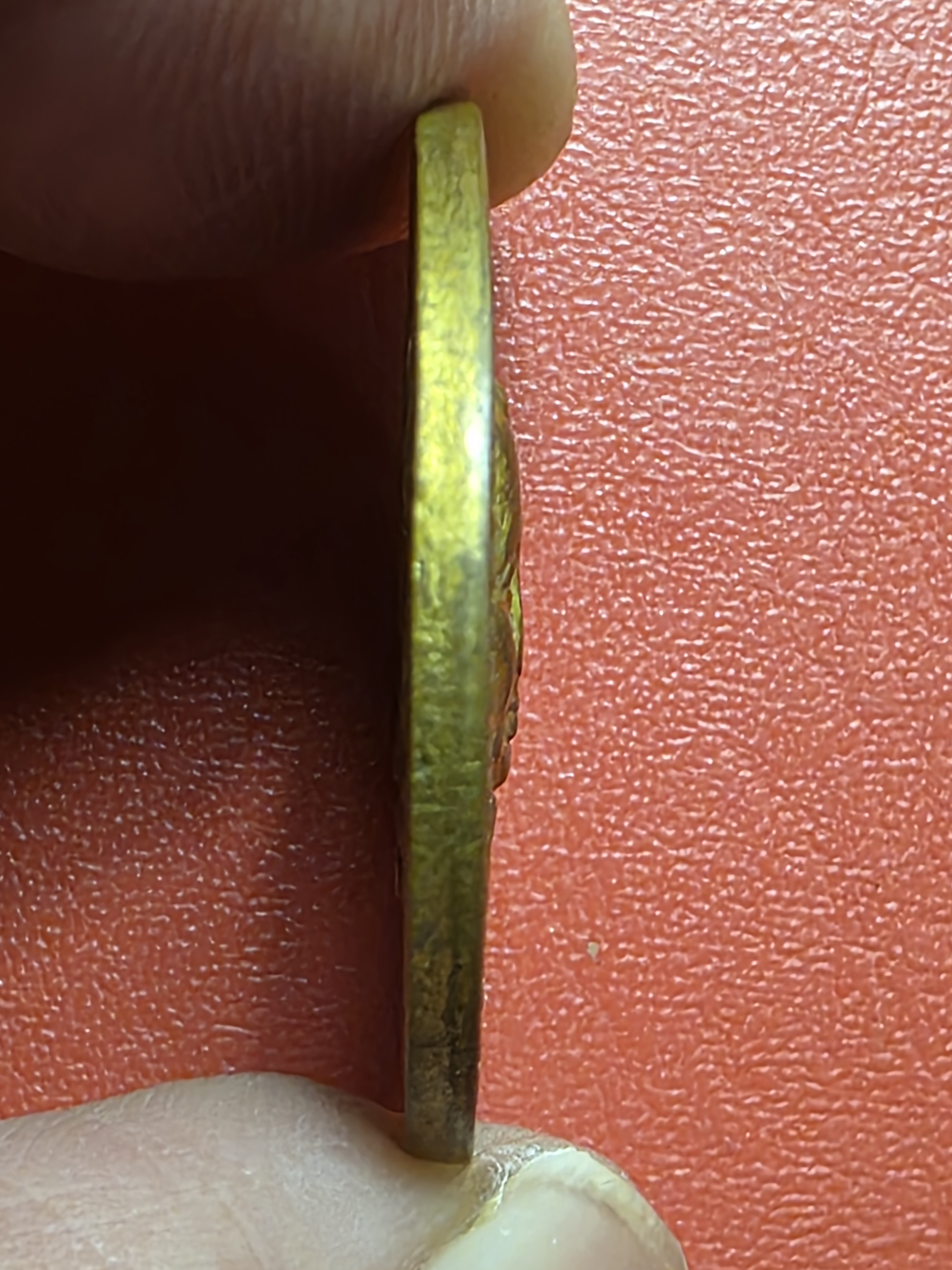 เหรียญรัชกาลที่๓ ค่ายพระมหาเจษฎาราชเจ้า ปี๒๕๔๓ เนื้อกะไหล่ทอง(องค์ที่1)