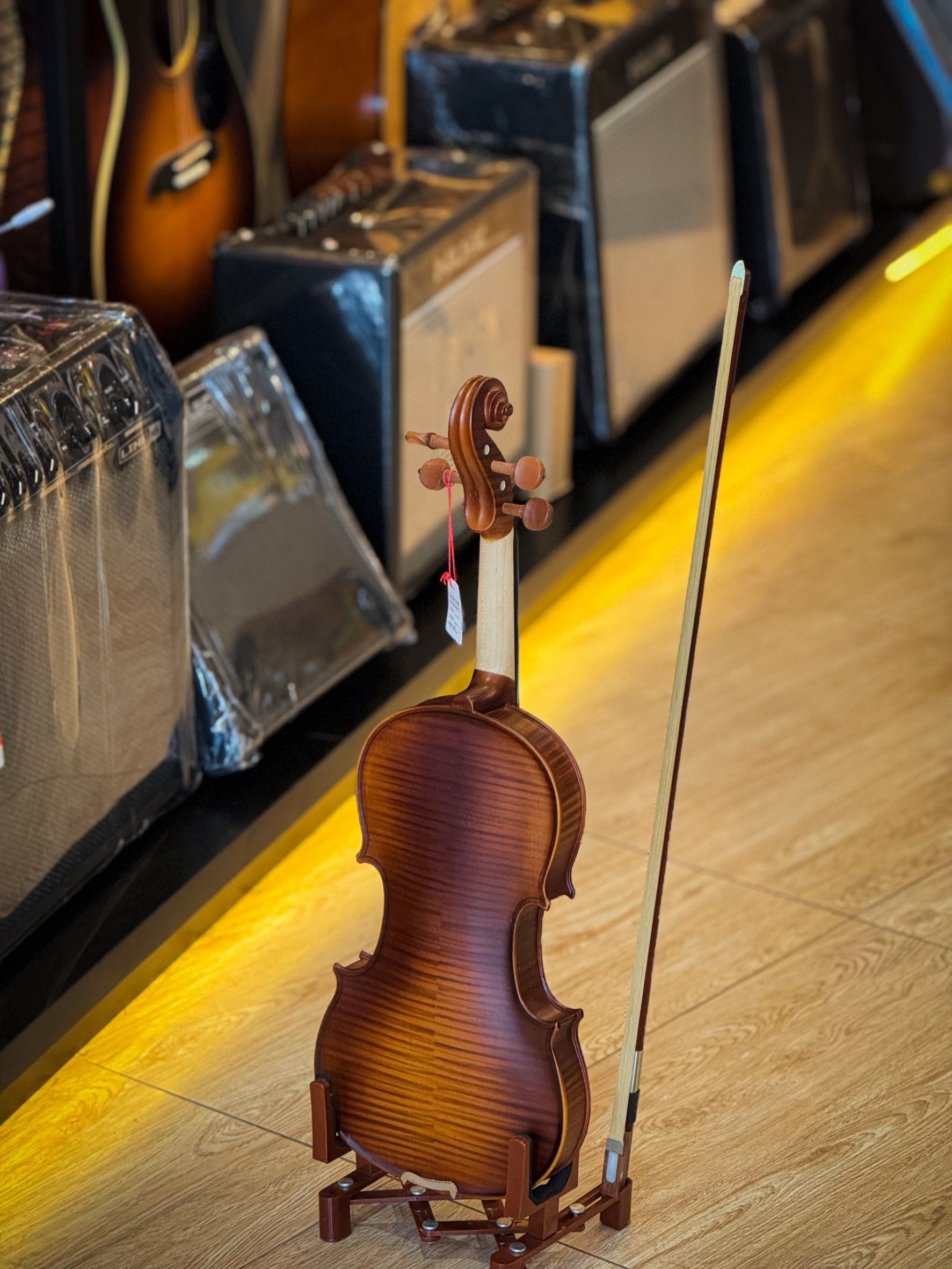 Fortisไวโอลิน ขนาด 4/4 รุ่น MVM-012B Frame หน้าไม้แท้ สีเงา-ด้าน หลังลายเสือ ไวโอลีน พร้อมอุปกรณ์ครบชุด