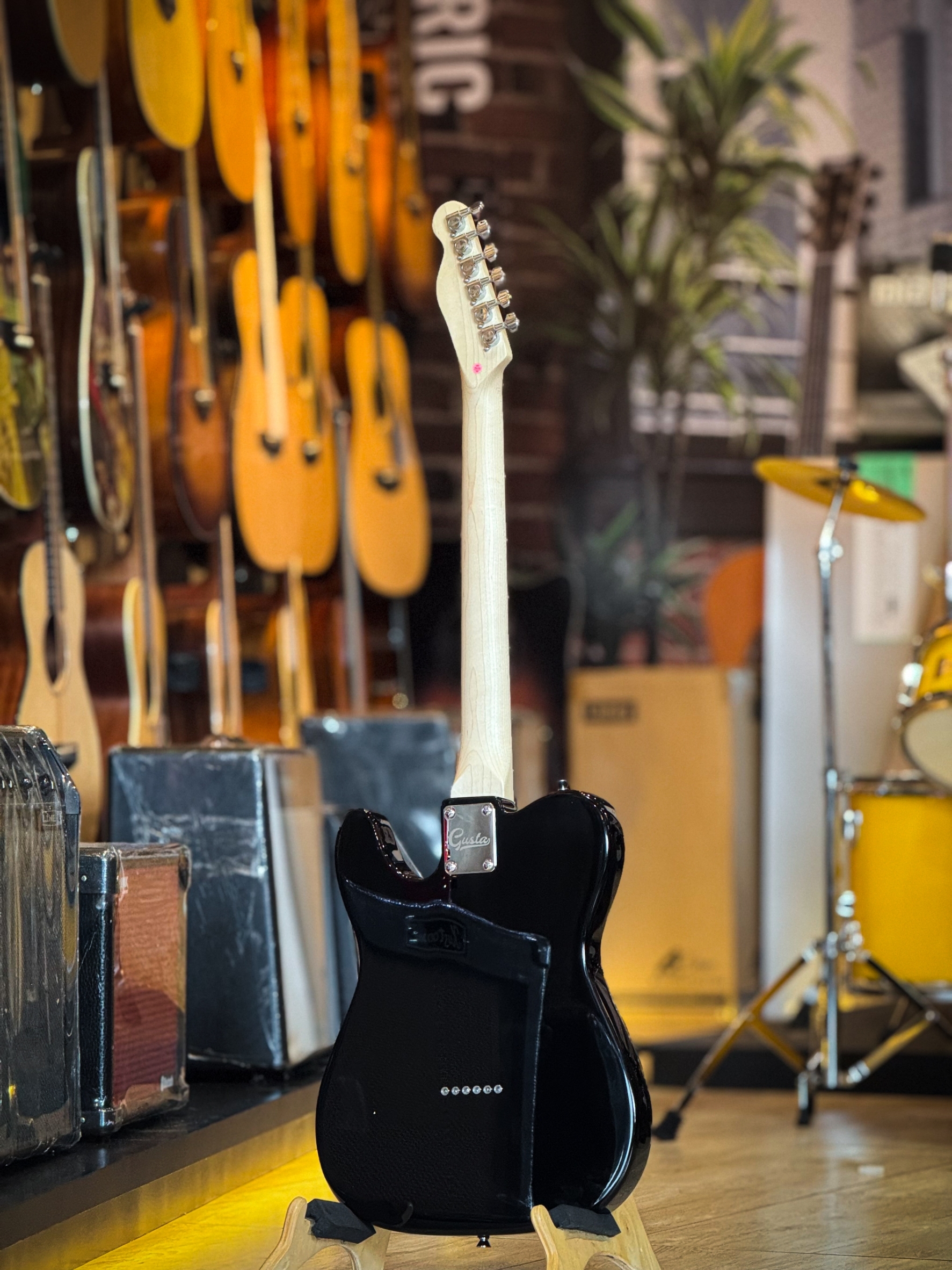 Gusta กีต้าร์ไฟฟ้า รุ่น GTL-01 สีดำ ทรง Tele ปิ๊กอัพ Humbucking 2 ตำแหน่ง ซาวด์ดุดัน | พร้อม กระเป๋า สายแจ็ค