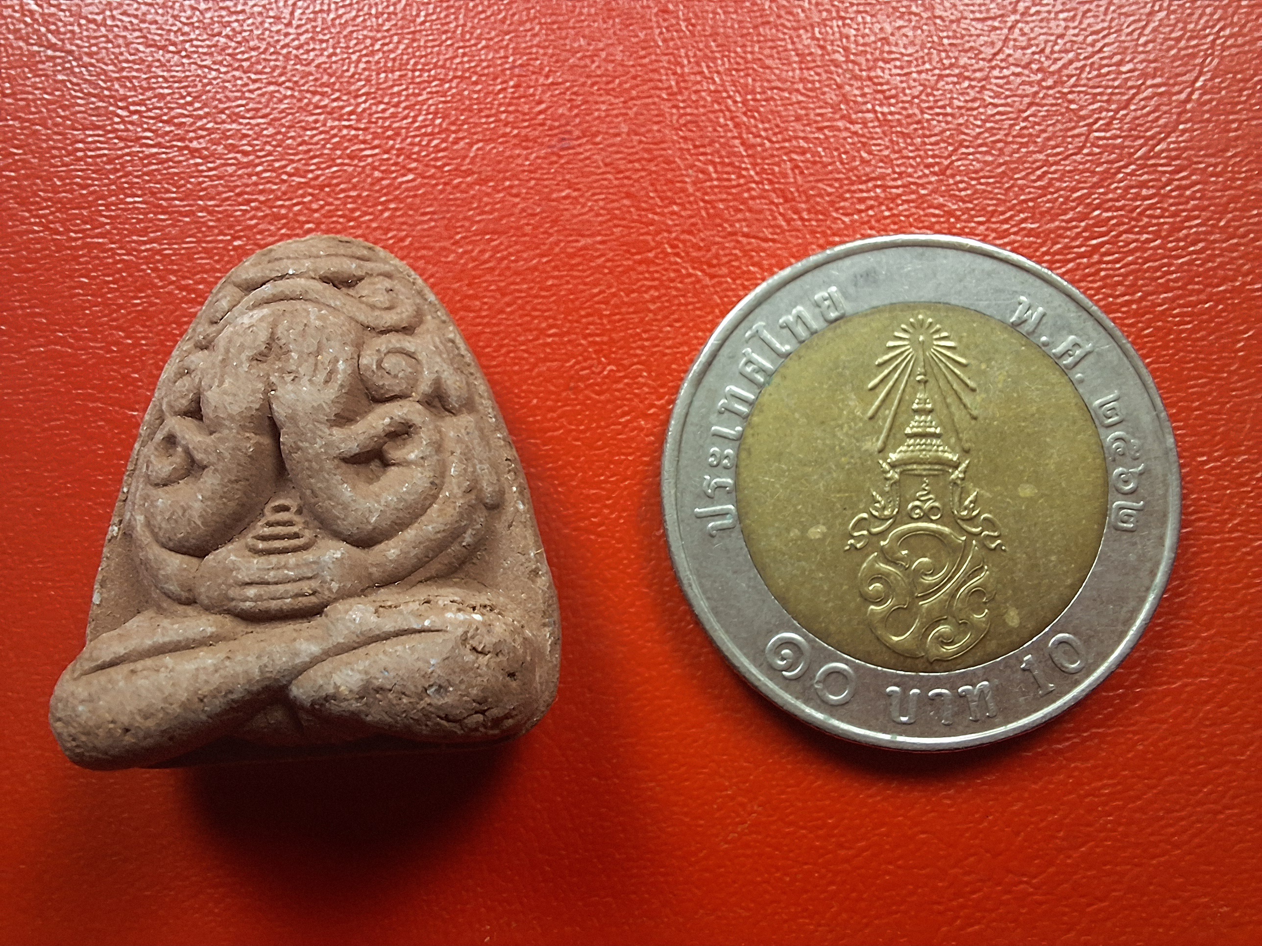 พระปิดตา หลวงปู่เกลี้ยง วัดเนินสุทธาวาส จ.ชลบุรี หลังหนุมาน อายุ๘๐ปี(องค์ที่1)