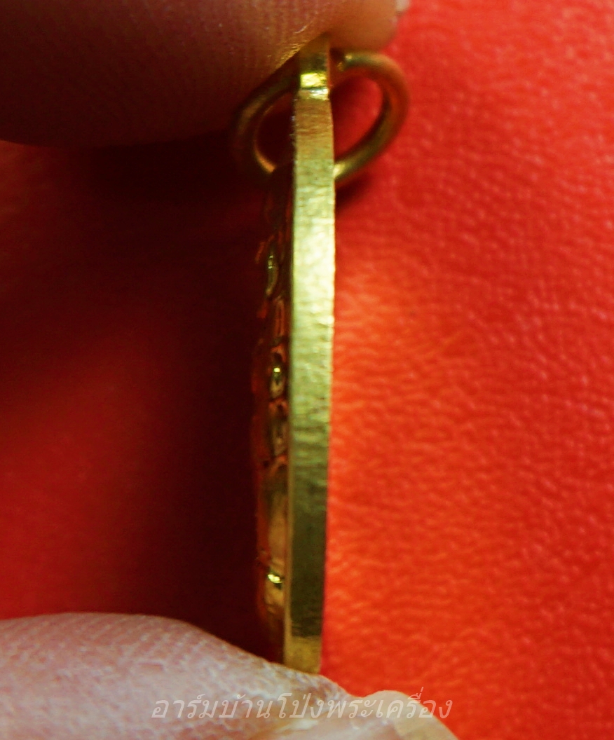 หลวงปู่แผ้ว วัดรางหมัน รุ่นกุมารทองแบ็คแฮม เนื้อฝาบาตร(องค์ที่7)