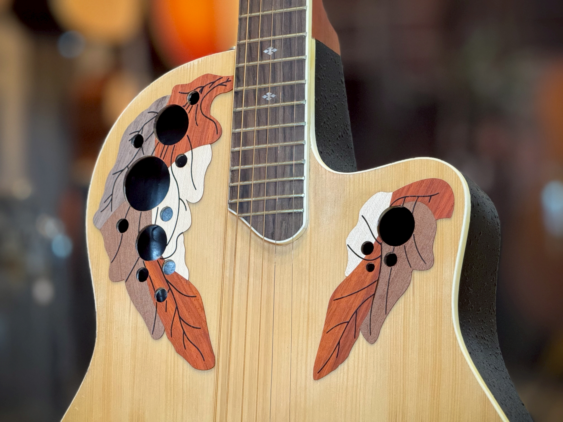 Overspeed กีต้าร์โปร่งไฟฟ้าหลังเต่า สีไม้ พร้อม กระเป๋า คาโป้ ปิ๊ก4อัน คู่มือ ประแจ