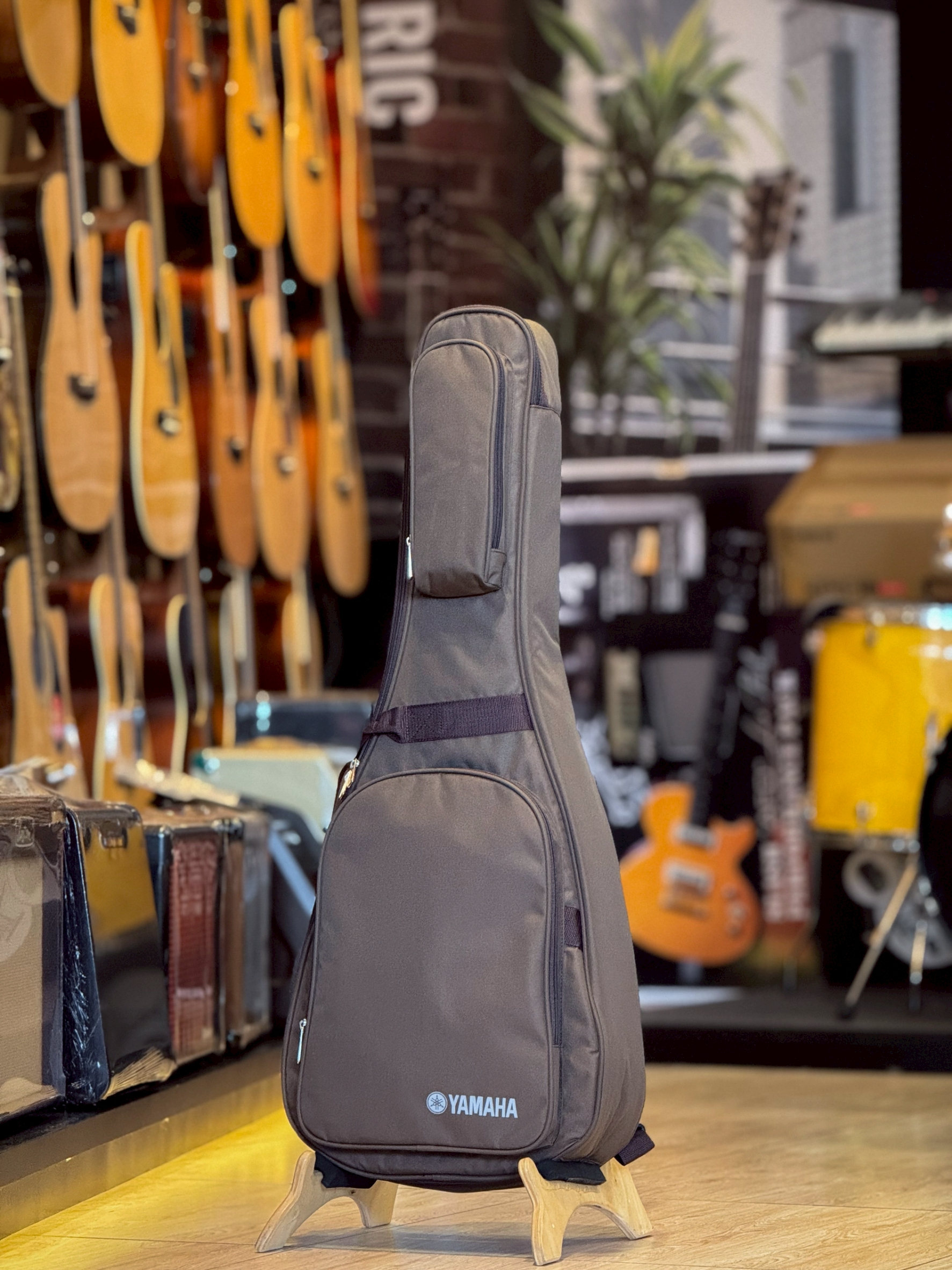 กีตาร์โปร่ง YAMAHA JR2 Acoustic Guitar สี Sunburst พร้อมกระเป๋ากีตาร์ในกล่อง