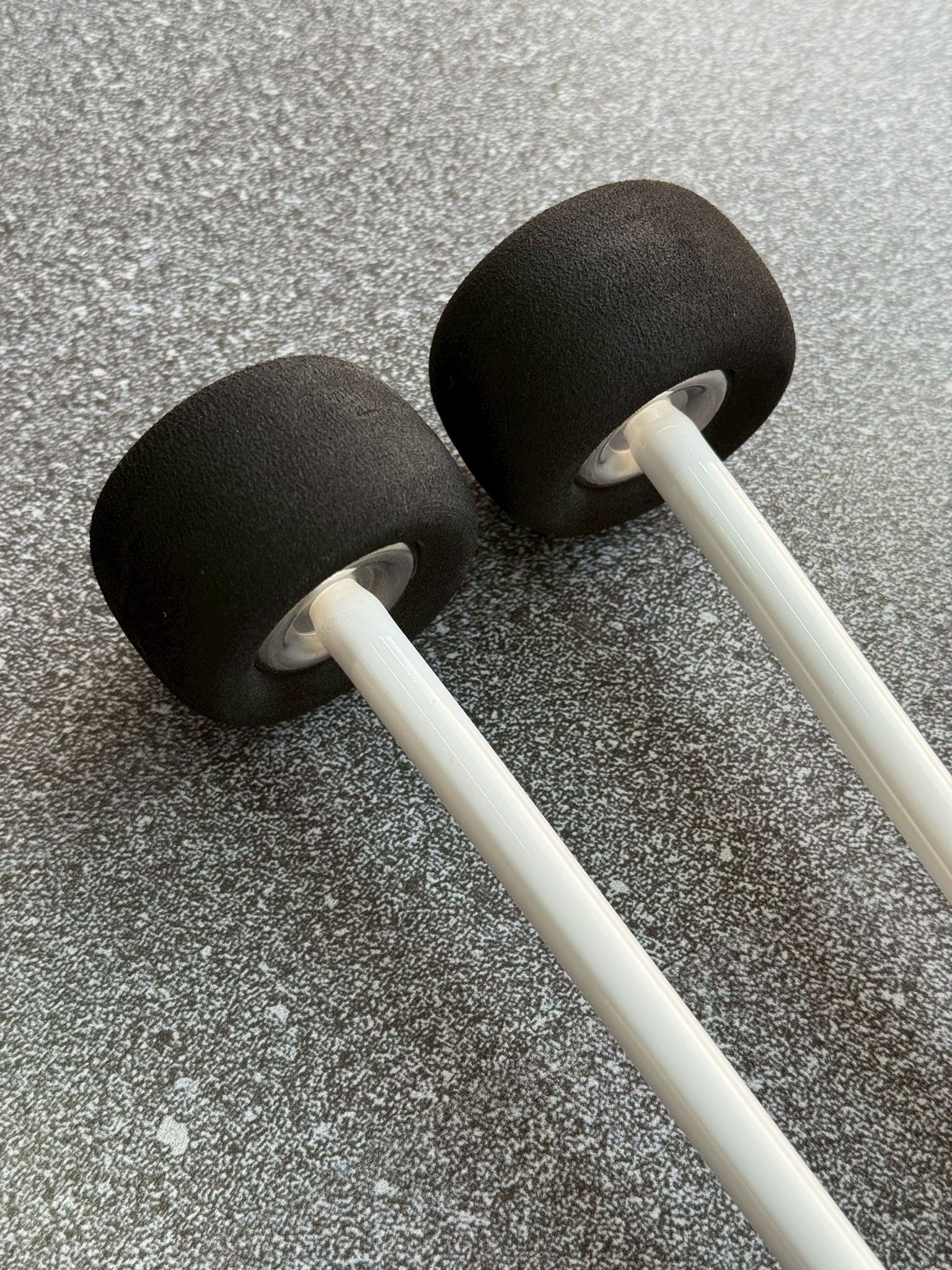 ไม้ตีกลองใหญ่ ด้ามเหล็ก (ส่งจากไทย) วัสดุแข็งแรง ไม้กลองพาเหรด คู่/เดียว