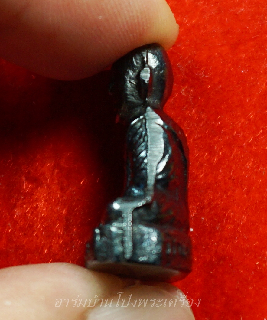 หลวงปู่บุญ วัดดอนเสลา รูปหล่อ เนื้อเมฆพัตร(องค์ที่6)