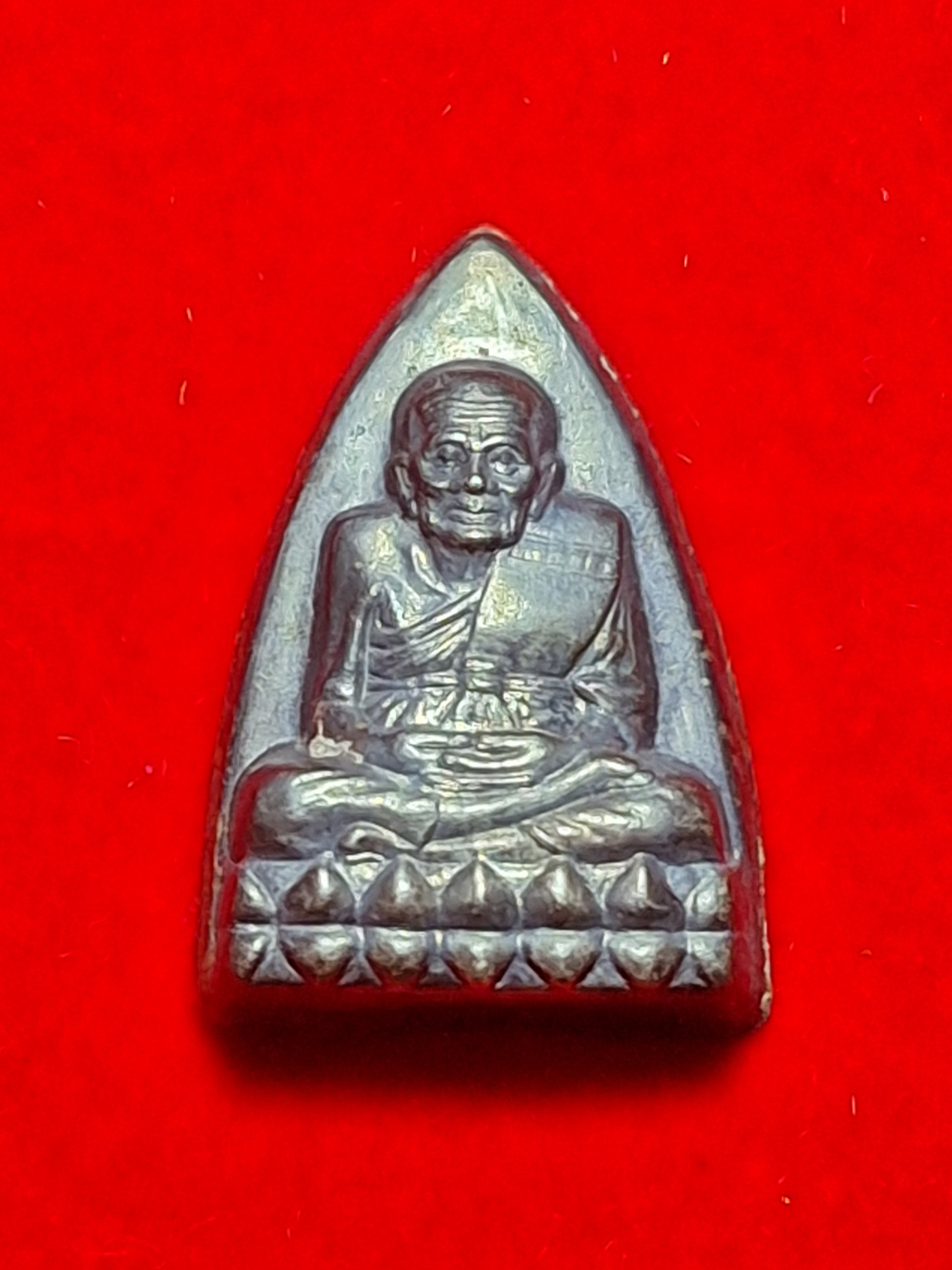 หลวงปู่ทวด หน้ากากเงิน หลังอุดผง รุ่น 3 เด้ง 6 รอบ พ่อท่านฉิ้น โชติโก ปี๒๕๔๐(องค์ที่1)