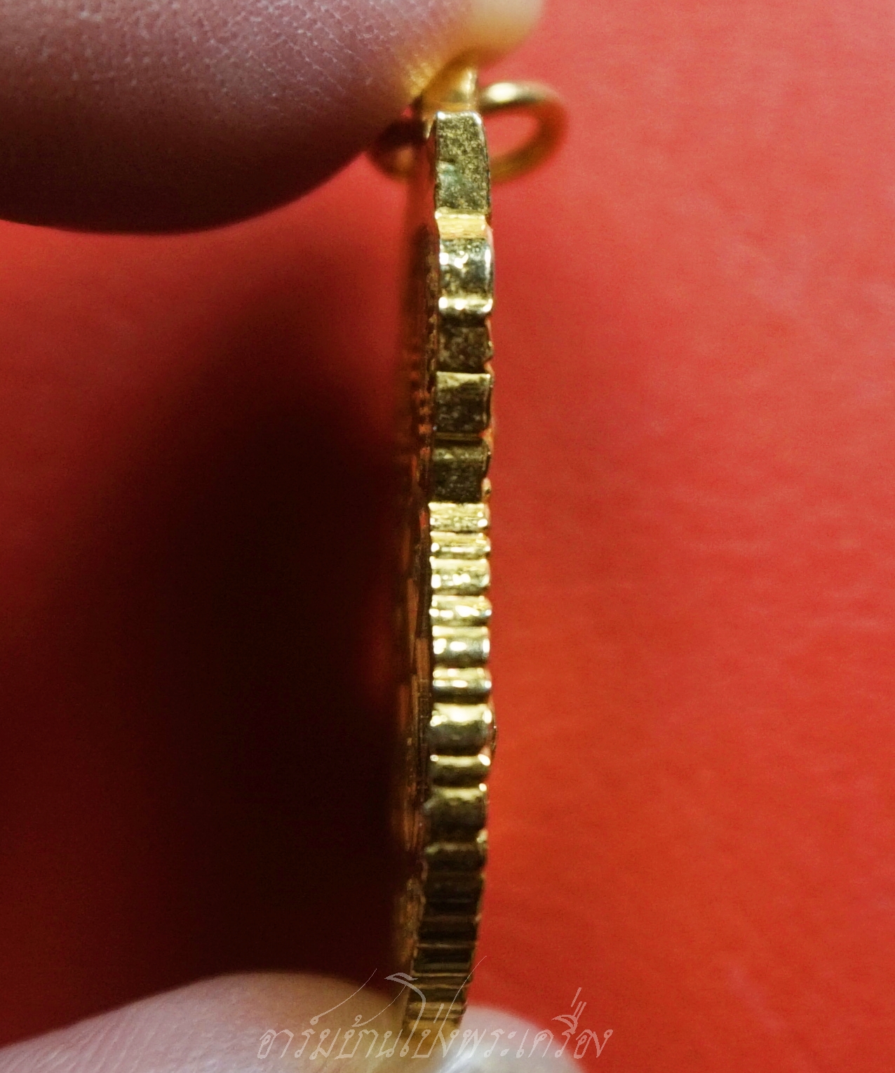 เหรียญเสมา พระพุทธมหาสุวรรณปฏิมากรหรือหลวงพ่อทองคำ วัดไตรมิตร ปี๒๕๓๘ เนื้อกะไหล่ทอง เจ้าคุณธงชัยสร้าง(องค์ที่1)