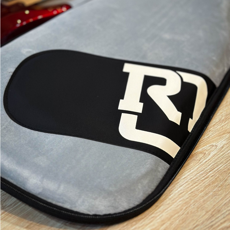 ซอฟเคสเบส Real Mission ฟองน้ำหนา Soft Case กระเป๋ากีต้าร์เบส มีหมอนรองคอ ป้องกันการกระแทกอย่างดี