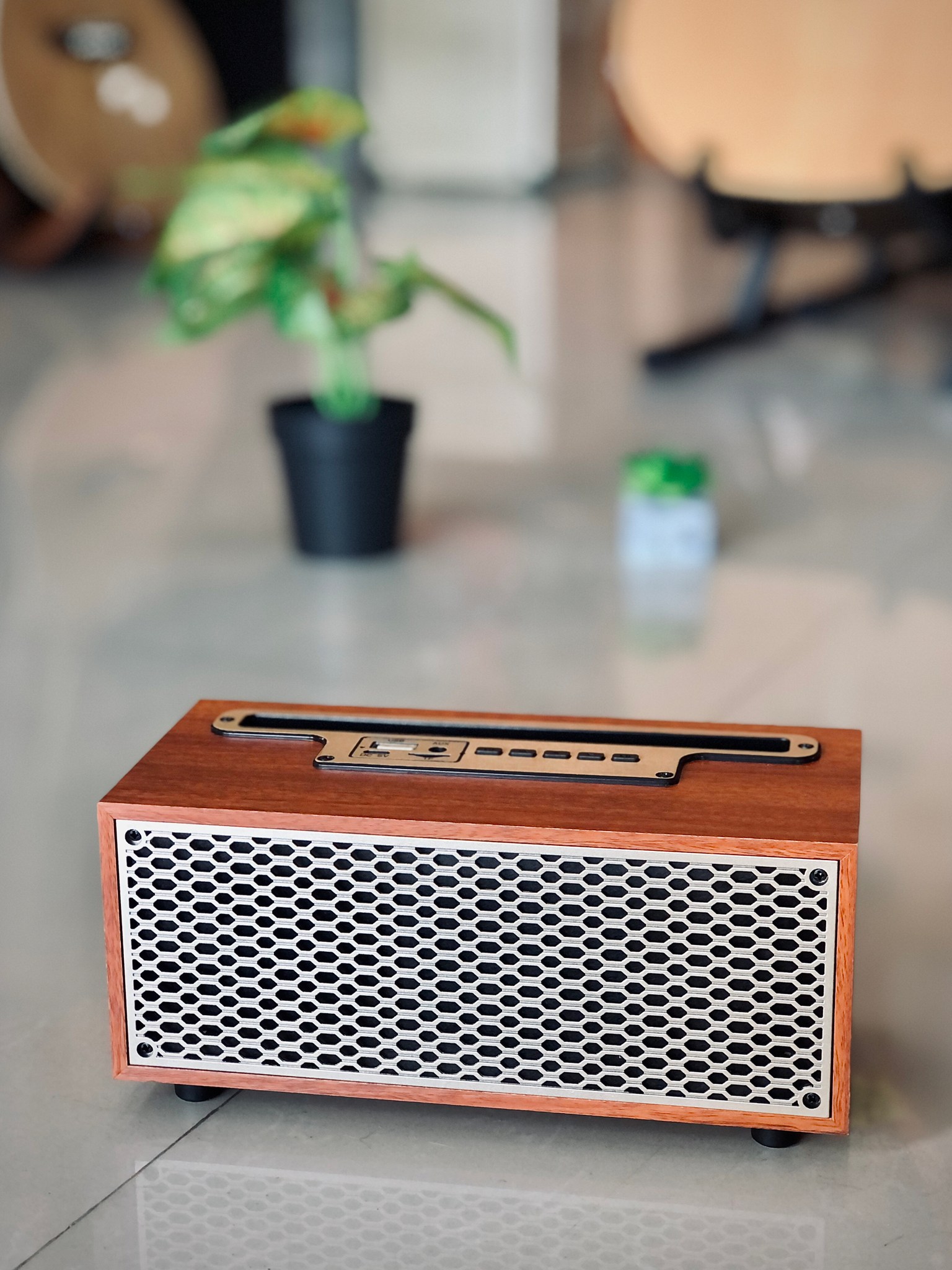 (พร้อมส่ง🔥 ) ลำโพงบลูทูธ รุ่น XM-5 เสียงดี ขนาด 5W เบสหนัก ทรงกระทัดรัด ดีไซน์หรูหรา เล่นเพลงผ่านมือถือได้ - ส่งด่วน