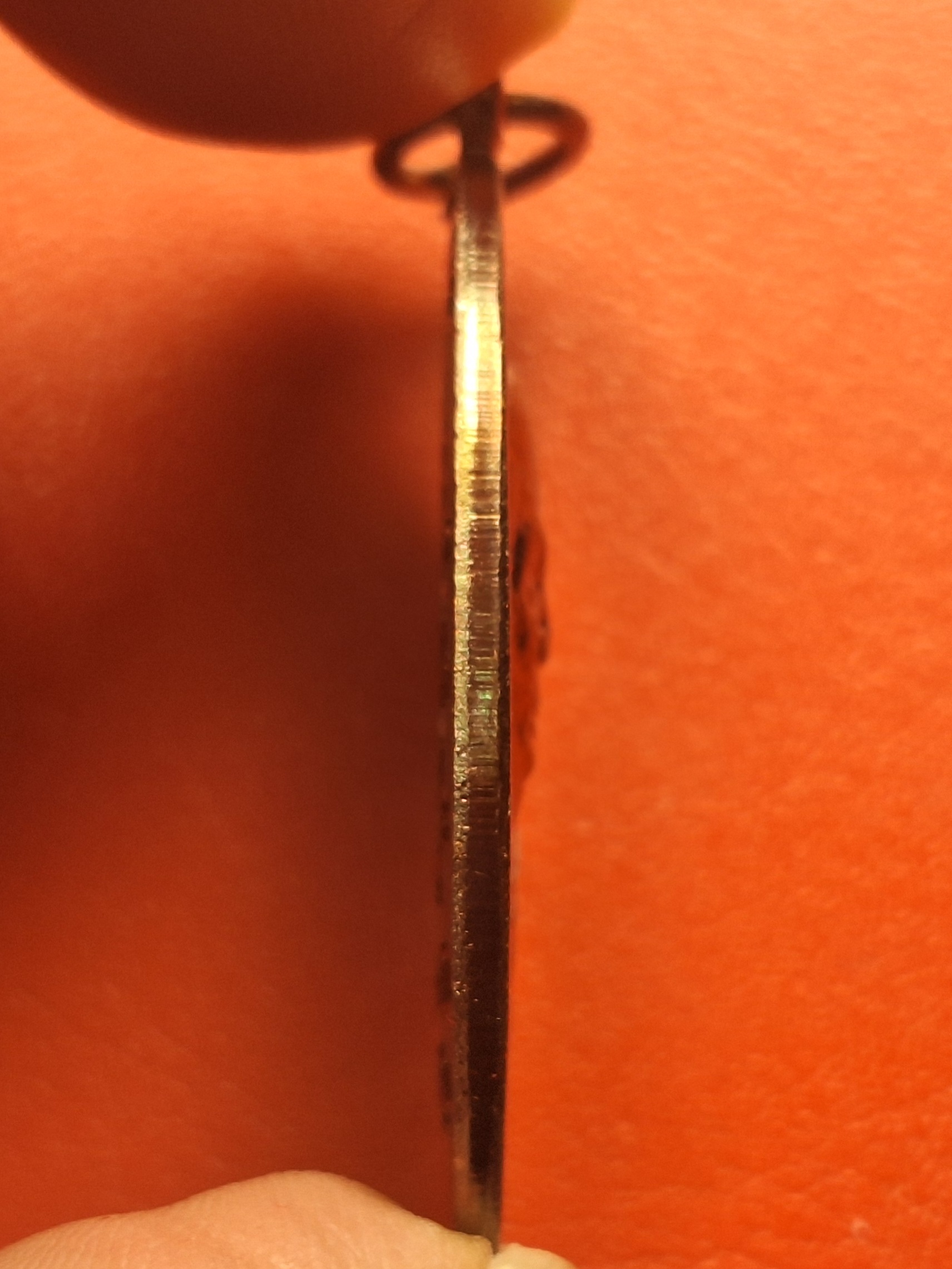 หลวงปู่แผ้ว ปวโร วัดกำแพงแสน ใบขี้เหล็ก ปี๒๕๕๗ เนื้อทองแดง บล๊อกนวะ ตอกโค้ต ส.ท.(สุดท้าย)(องค์ที่8)