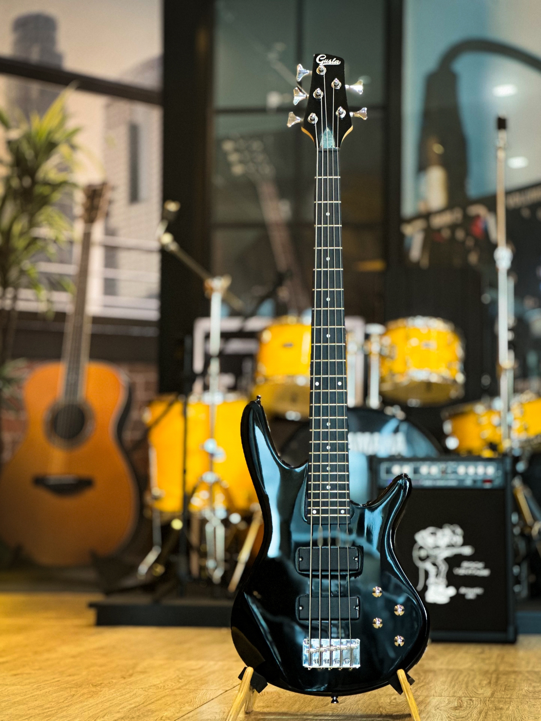 เบส Gusta GIB5-01 II เบสไฟฟ้า จำนวน 5 สาย สีแดง ประกันศูนย์ไทย พร้อมเซตกระเป๋า - ฟรี สายแจ็ค 1 เส้น