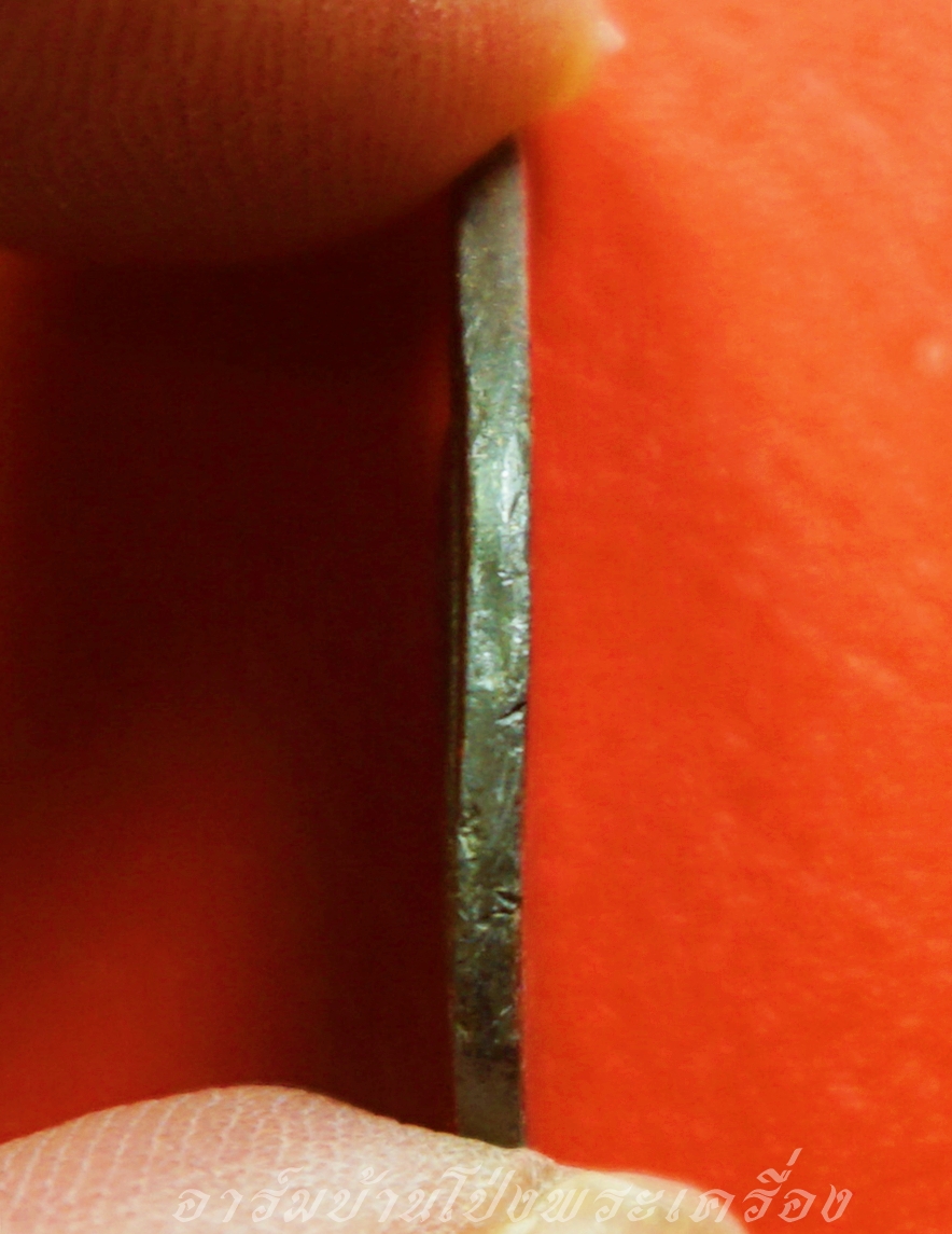 หลวงพ่อสง่า วัดหนองม่วง แจกแม่ครัว รุ่นแรก ปี๓๓ เนื้อตะกั่ว หลังเรียบ หายาก(องค์ที่1)