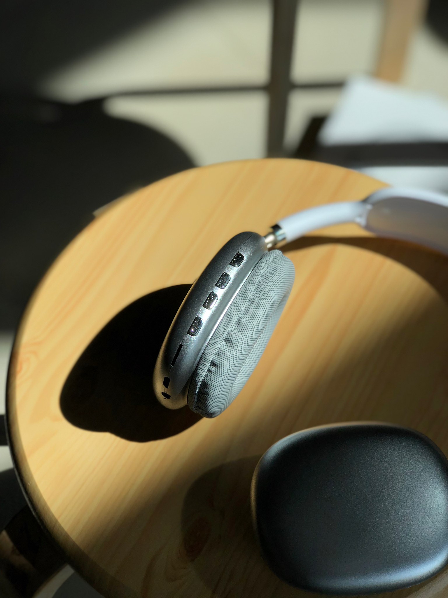 [🚚พร้อมส่ง] Airmax หูฟังบลูทูธ ใส่ SD Card ฟังเพลงจากหูฟังได้ พร้อมไมโครโฟน ตัดเสียงรบกวน Hi-Fi รองรับ TF เสียงสเตอริโอ รับประกันคุณภาพ 100 %