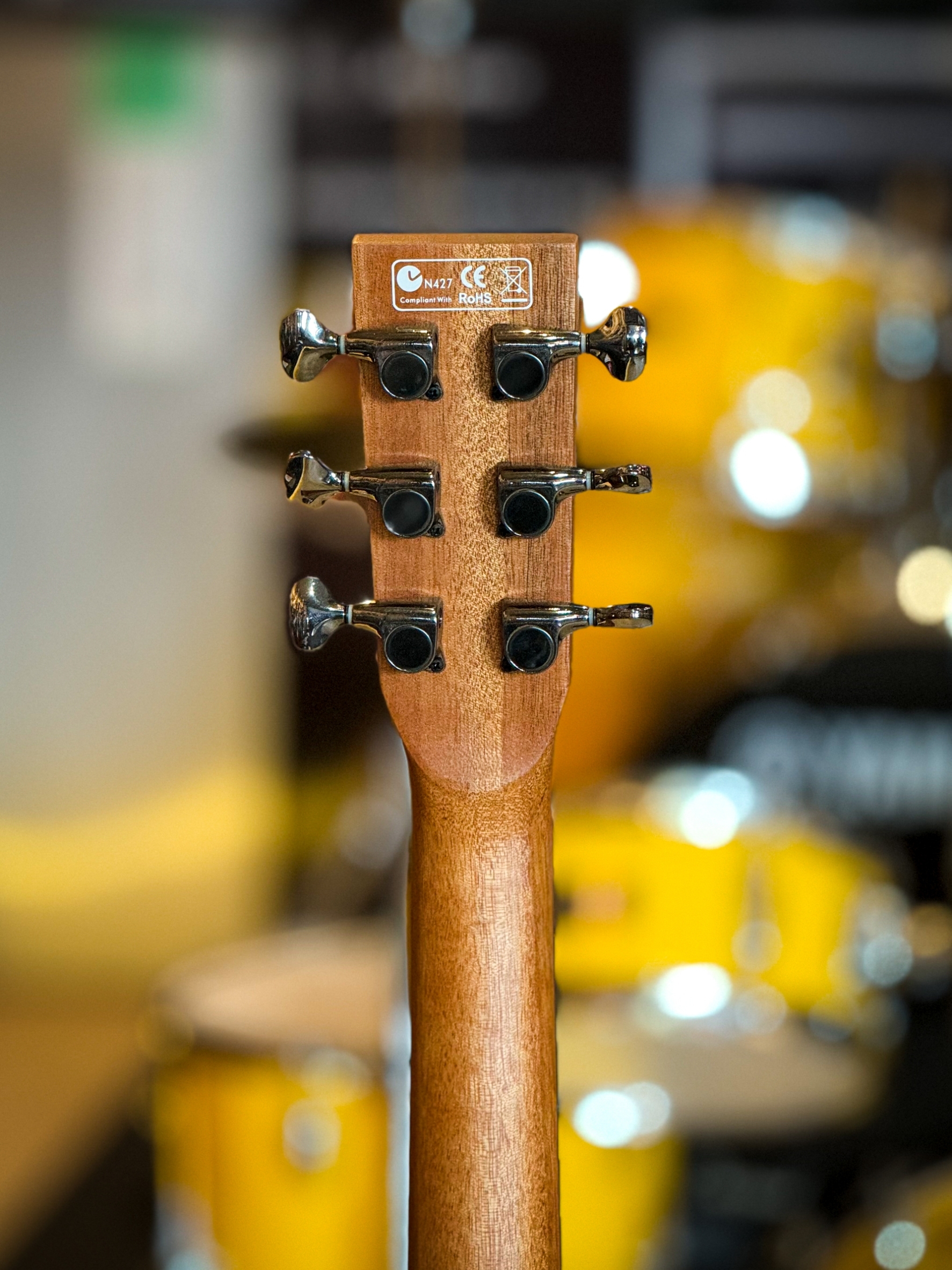 กีต้าร์โปร่ง Kama K4114C โปร่งไฟฟ้า 41 นิ้ว สีไม้เข้ม เสียงกังวาล เสียงใส ฟรี กระเป๋า ปิ๊ก4 ใบคอร์ด