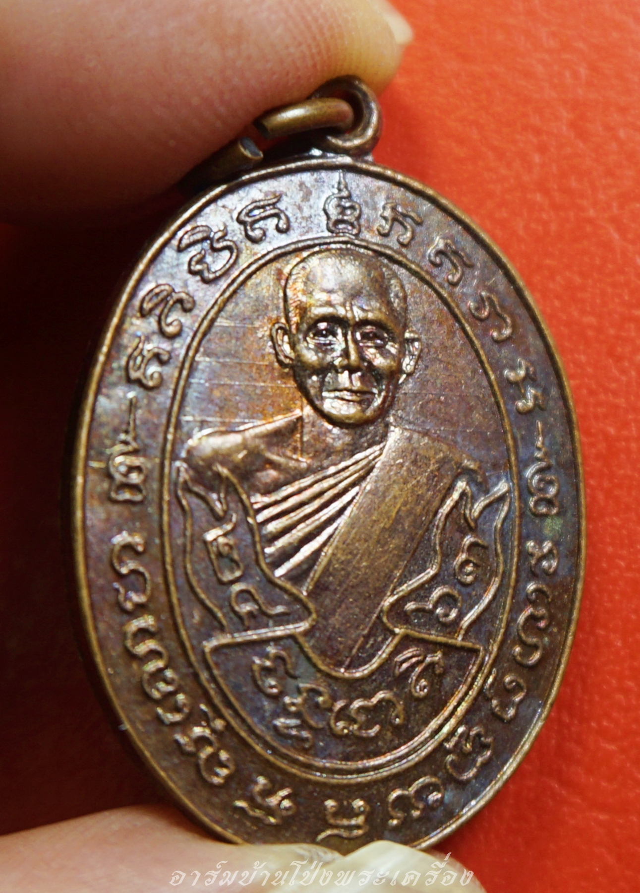 หลวงพ่อชุ่ม วัดท่ามะเดื่อ ศิษย์สร้างถวาย ปี๒๕๒๖ เนื้อทองแดงรมดำ(องค์ที่4)