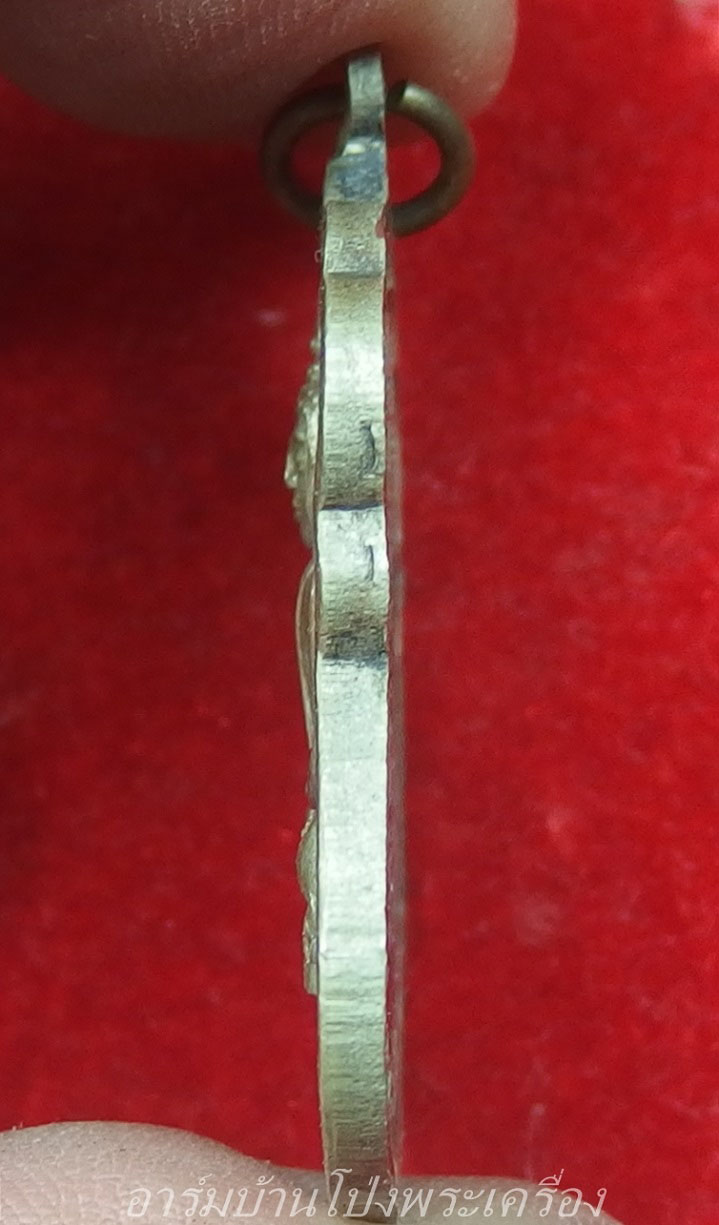 หลวงพ่อใหญ่ วัดหนองรี รุ่นแรก เนื้ออัลปาก้า(องค์ที่2)