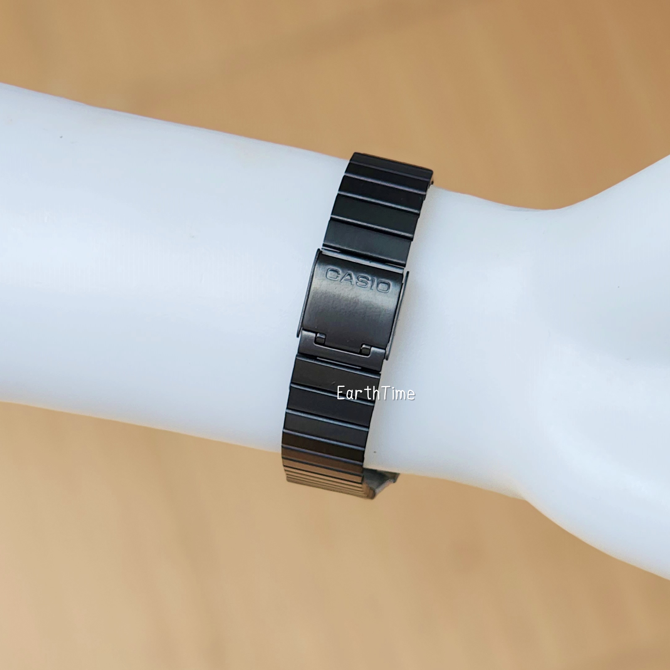 A100WEGG-1A2 l CASIO DATA BANK DIGITAL