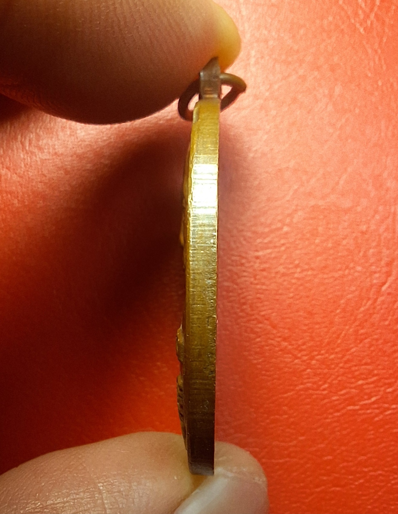 หลวงปู่สาย วัดหนองรี อายุ๙๓ปี ปี๒๕๖๐ เนื้อทองแดงผิวไฟ(องค์ที่1)