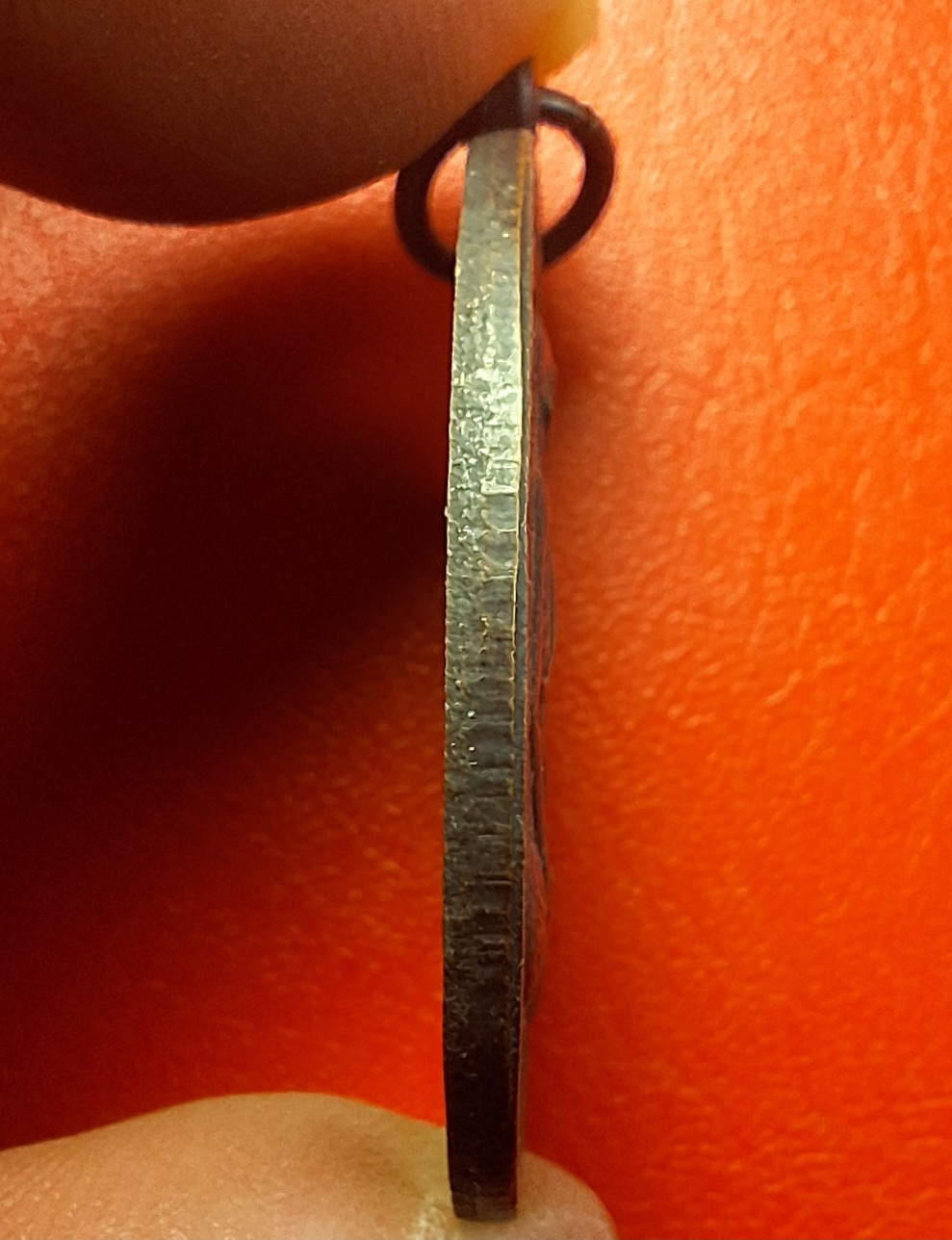 หลวงพ่อมั่น จันทร์โชติ วัดหาดทราย จ.เพชรบุรี ปี๒๕๑๖ เนื้อทองแดงรมดำ(องค์ที่1)