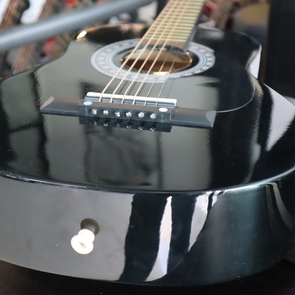 TAKANE รุ่น TN-34 กีต้าร์โปร่ง 34นิ้ว สีดำ ของแถม 7 ชิ้น