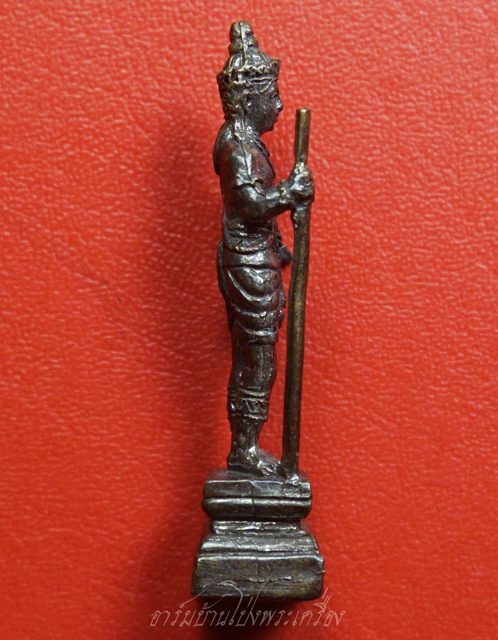 พระวิษณุกรรม รูปหล่อยืน ไม่ทราบที่(องค์ที่1)