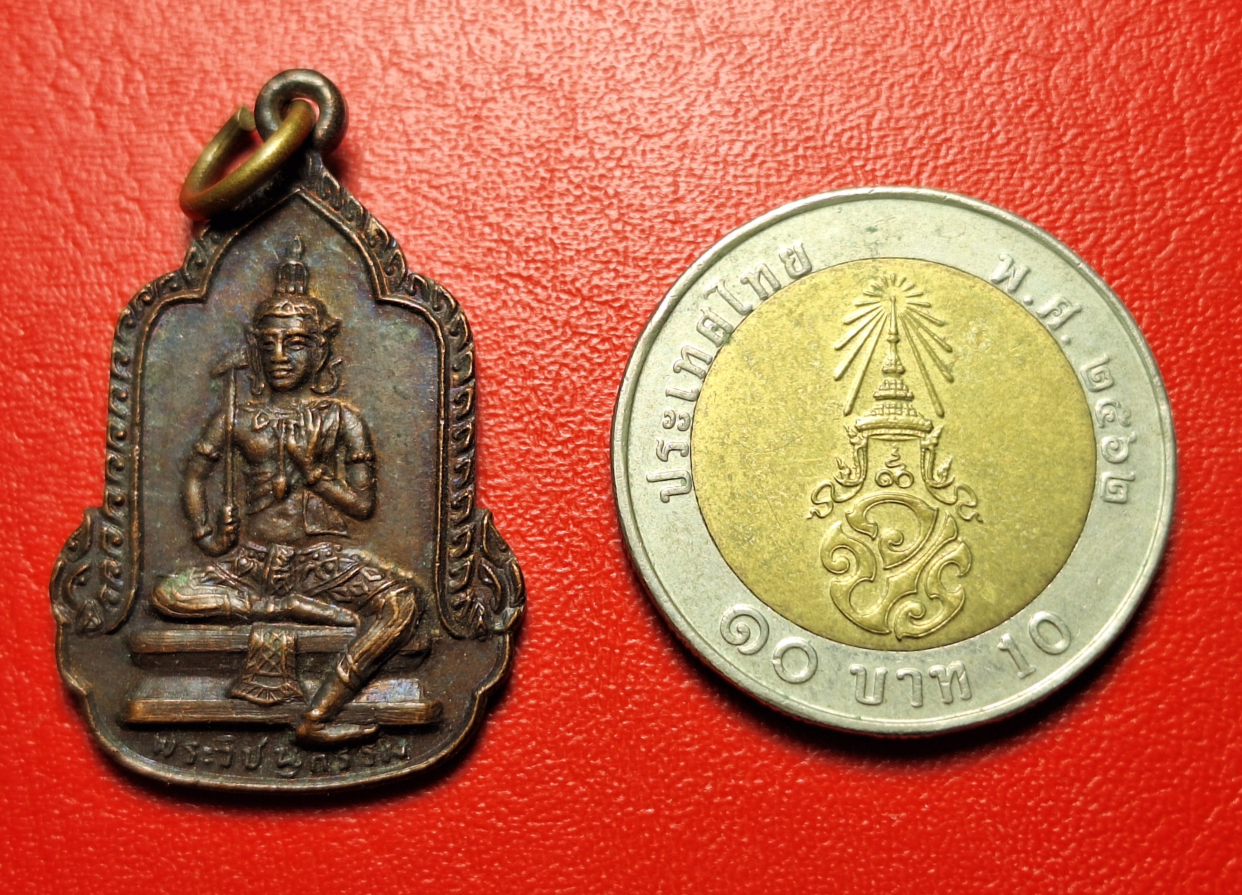 พระวิษณุกรรม ชมรมฝึกอาชีพศิลปหัตกรรมไทย อยุธยา เนื้อทองแดงรมดำ(องค์ที่2)