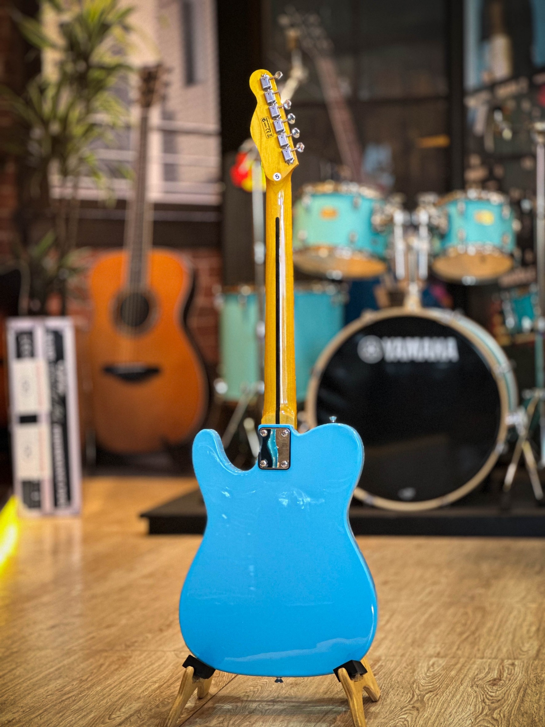 Siam Music รุ่น TL-200 กีต้าร์ไฟฟ้า ทรง TELA ปิ๊กอัพ HSH,จำนวน 24 เฟรต,ดีไซน์สวย/งานคุณภาพ !! ฟรี ปิ๊ก3อัน/สายแจ็ค