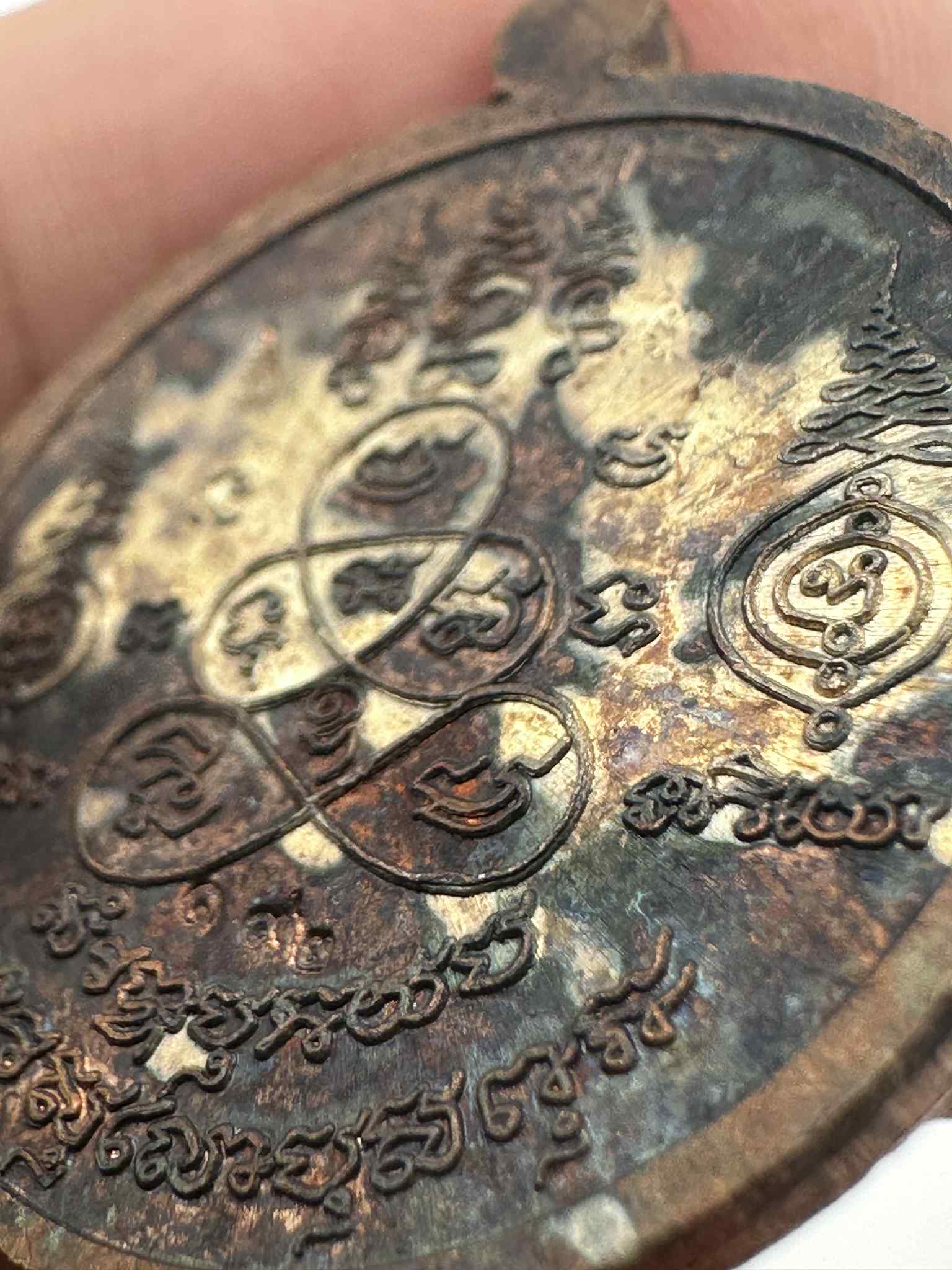 43.เหรียญเนื้อนวะหน้ากากเงิน CODE:192 พ่อพรายกระซิบ รุ่นแรก คนดีผีคุ้ม อาจารย์ดอย เมืองตรัง สำนักอาจารย์เณรดอย จังหวัดตรัง ปี 2565