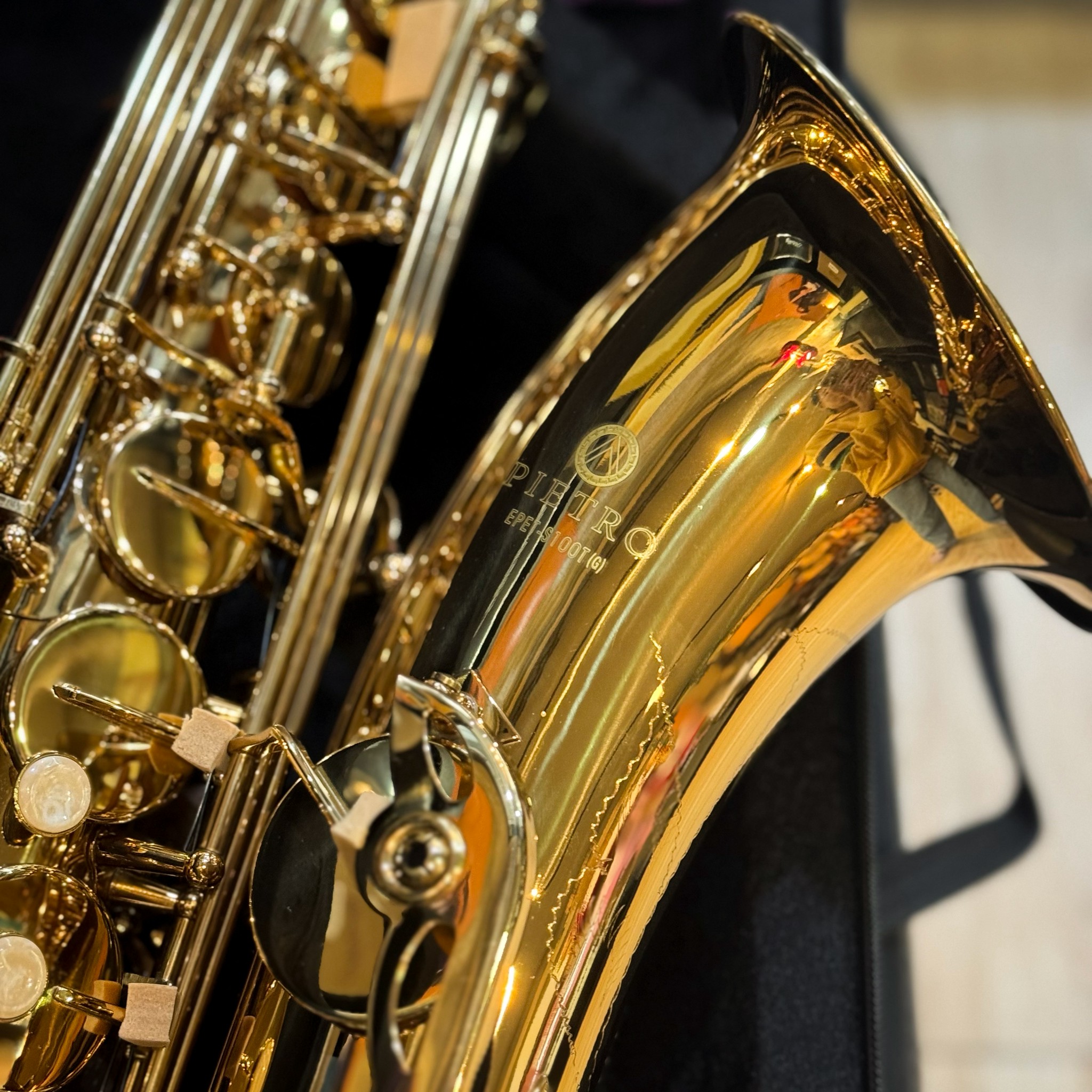 Pietro แซกโซโฟน Bb เทนเนอร์ Tenor Saxophone (Bb) สีทอง แซ็กโซโฟน พร้อมกล่องบุกำมะหยี่ อุปกรณ์ครบชุด