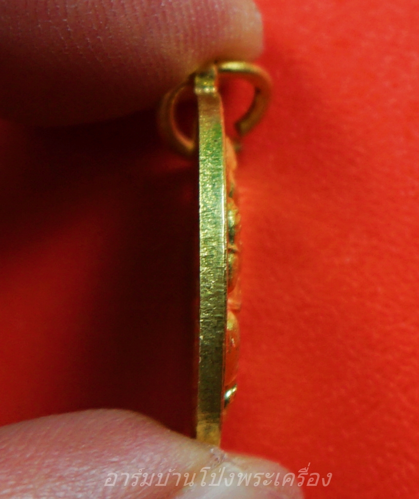 หลวงปู่แผ้ว วัดรางหมัน รุ่นกุมารทองแบ็คแฮม เนื้อฝาบาตร(องค์ที่10)