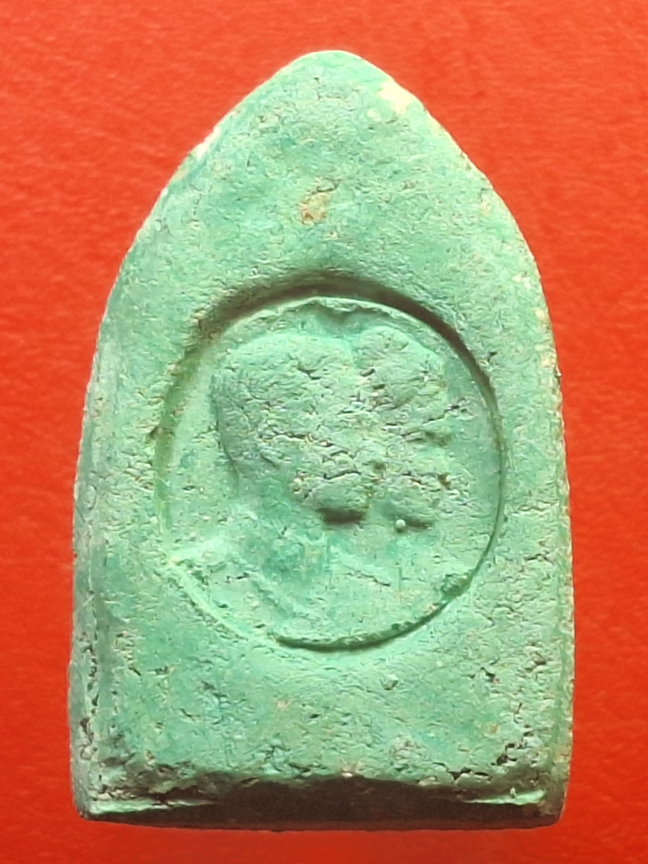 พระแก้วมรกต วัดบ้านโป่ง ปี๒๕๐๙ พิมพ์ใหญ่ เนื้อเขียว ด้านหลังในหลวงพระราชินี(องค์ที่2)