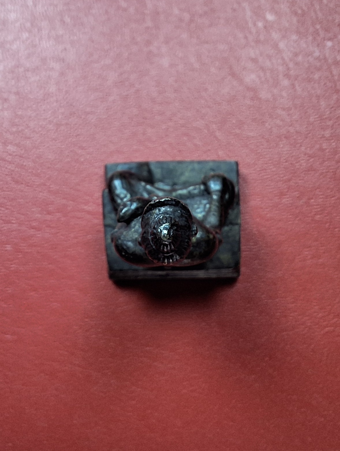 รูปหล่อพระวิษณุ เทพแห่งศิลปะการช่าง ประทับนั่ง ถือดอกบัว เนื้อทองเหลือง(องค์ที่3)