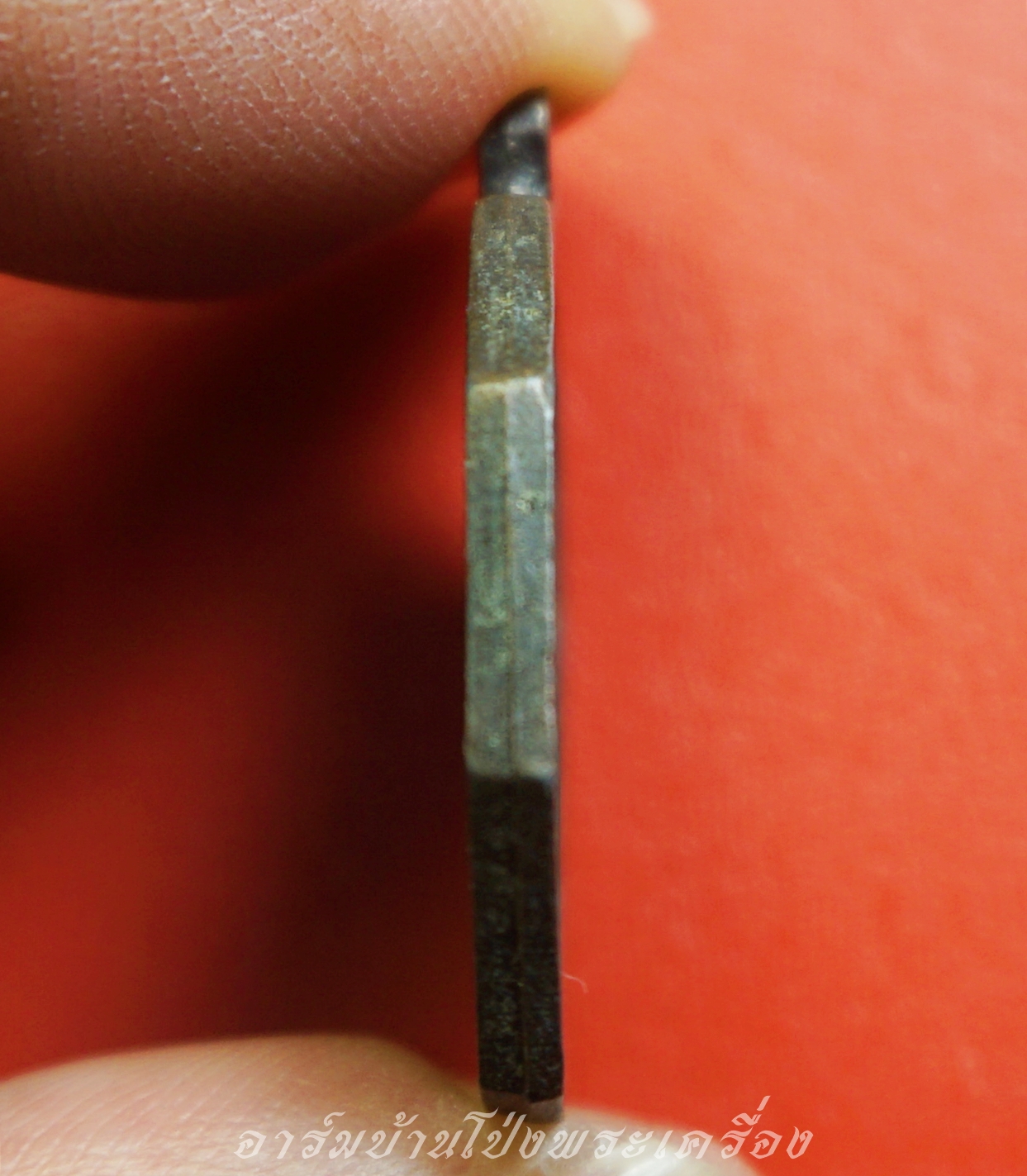 หลวงพ่อแป๊ะ วัดสว่างอารมณ์ เหรียญแปดเหลี่ยม ด้านหน้ายันต์นกสาริกา หลังยันต์เก้าแถว(องค์ที่1)