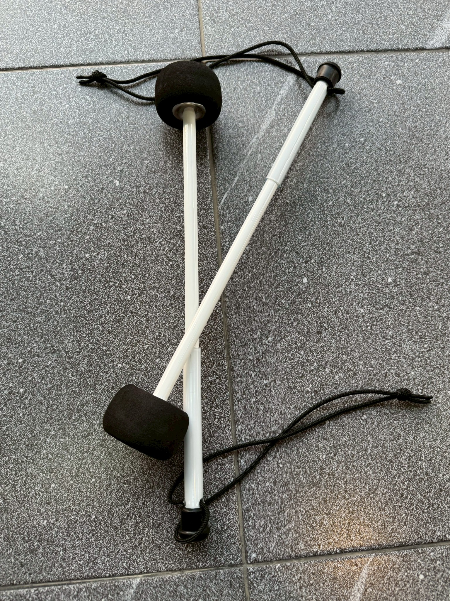 ไม้ตีกลองใหญ่ ด้ามเหล็ก (ส่งจากไทย) วัสดุแข็งแรง ไม้กลองพาเหรด คู่/เดียว