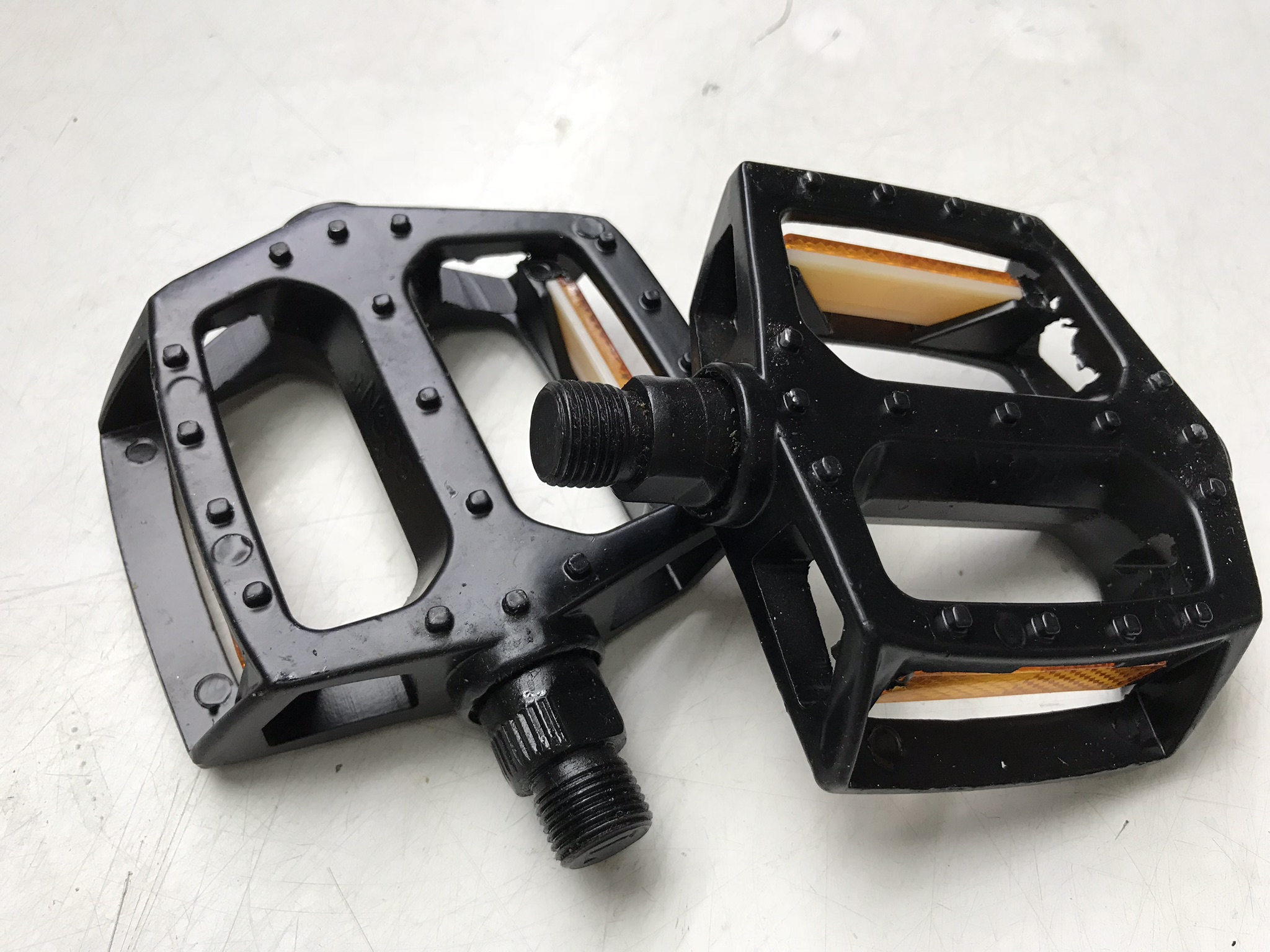 บันใดจักรยานแบบแข็งแร็ง